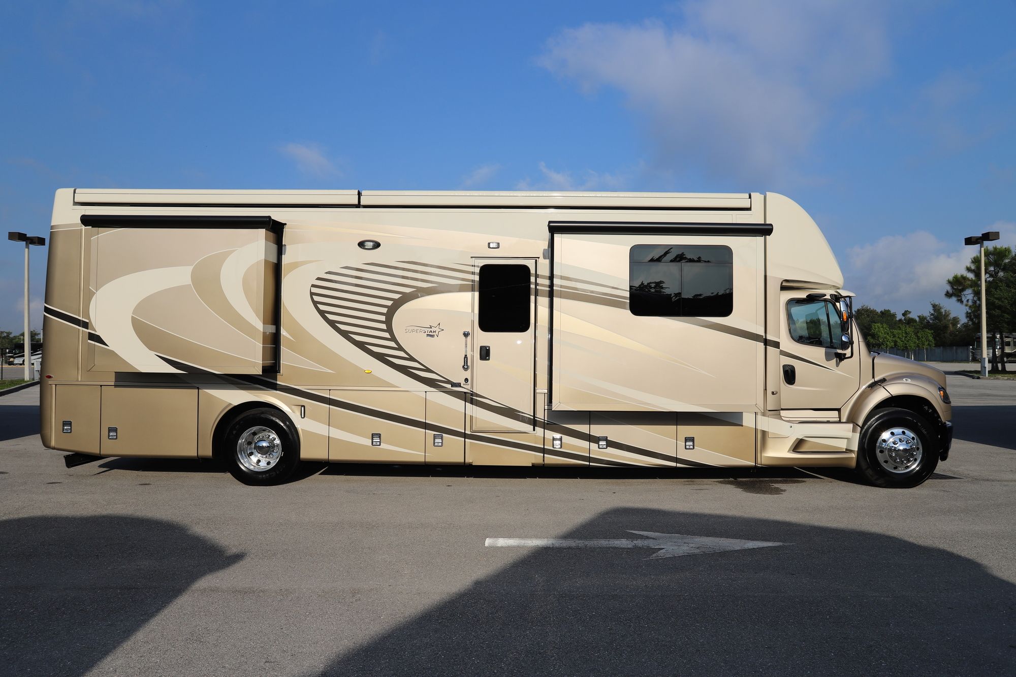 Used 2020 Newmar Super Star 4061 Super C  For Sale