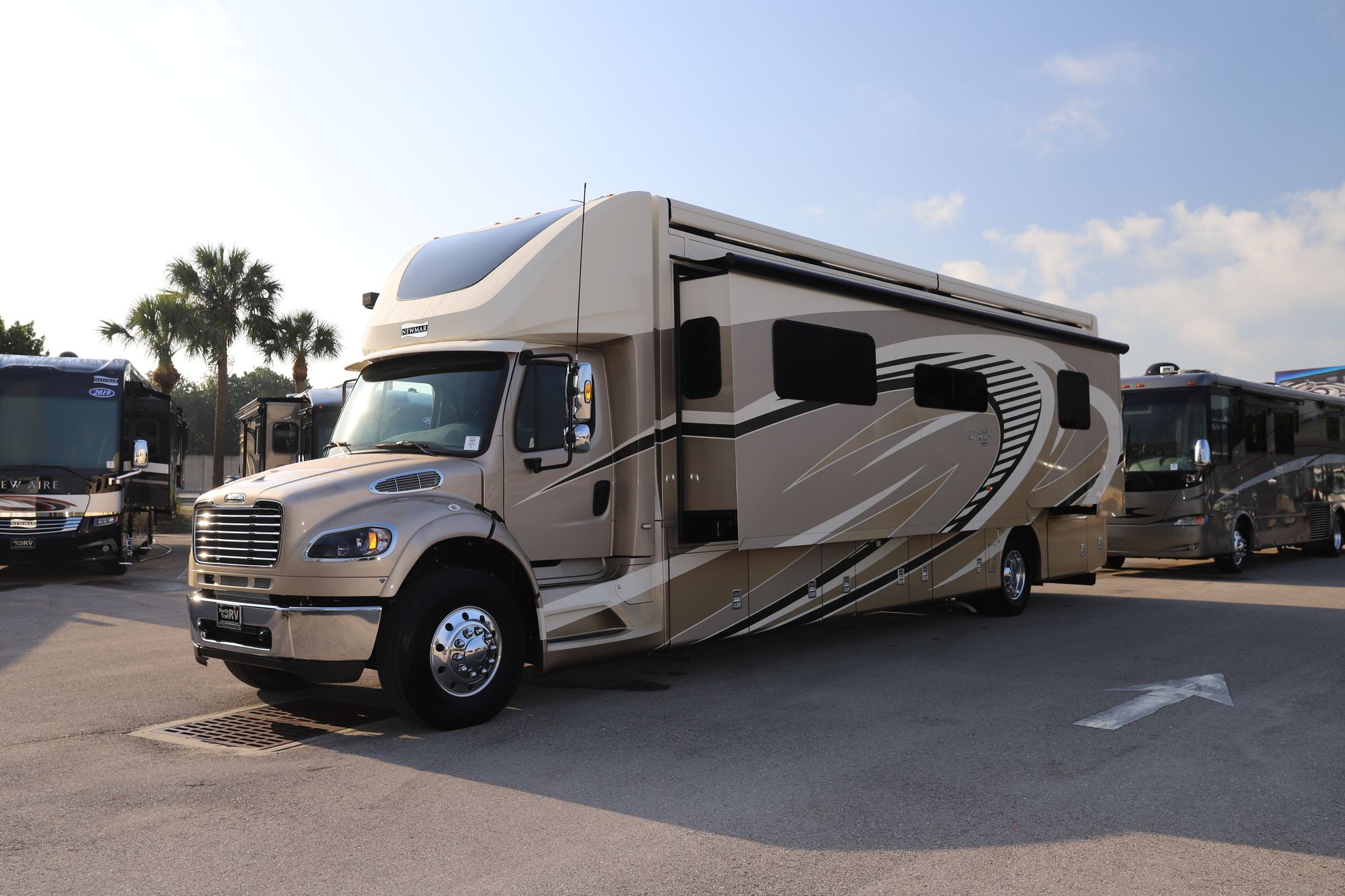 Used 2020 Newmar Super Star 4061 Super C  For Sale