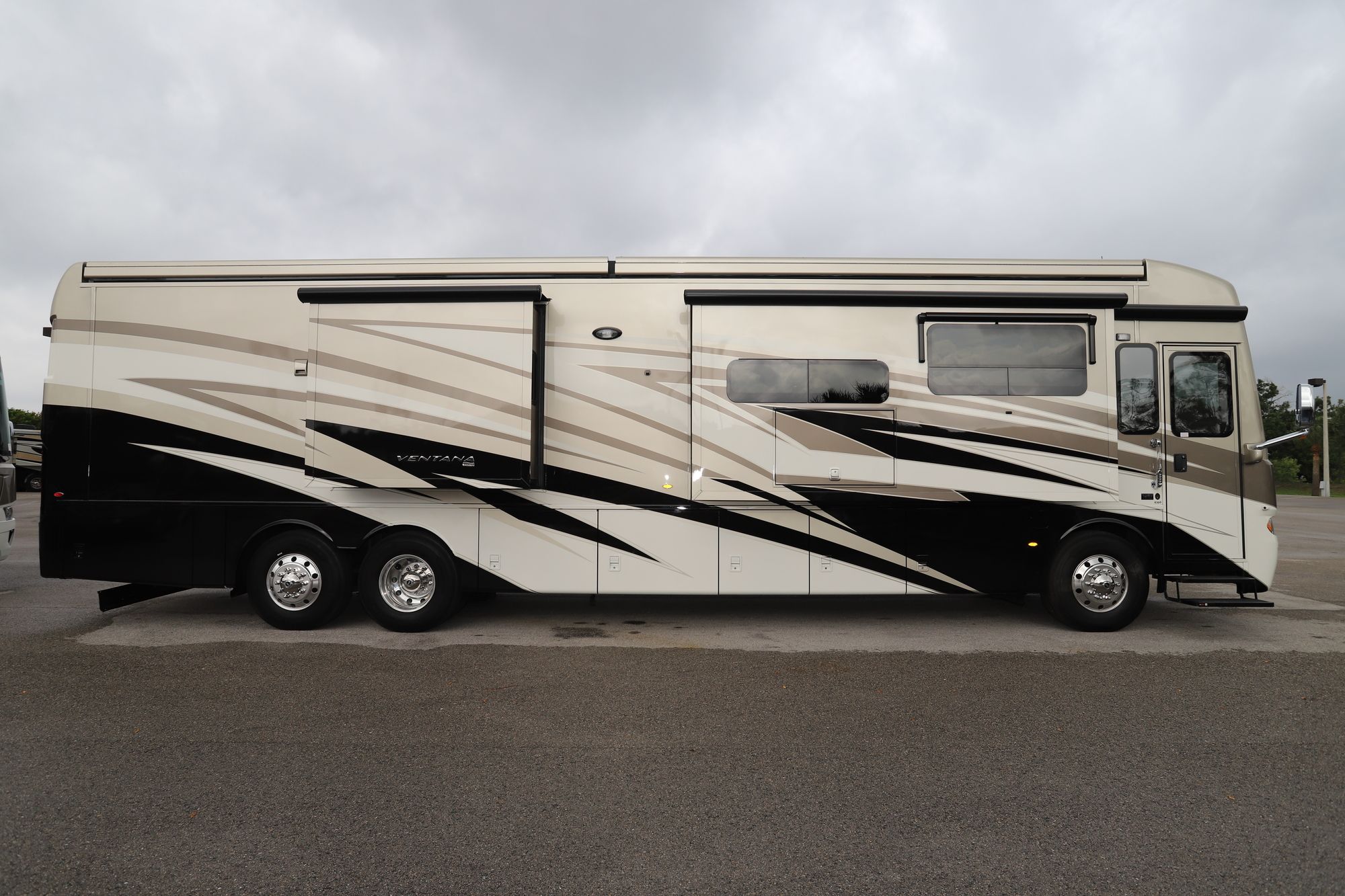 New 2021 Newmar Ventana 4369 Class A  For Sale