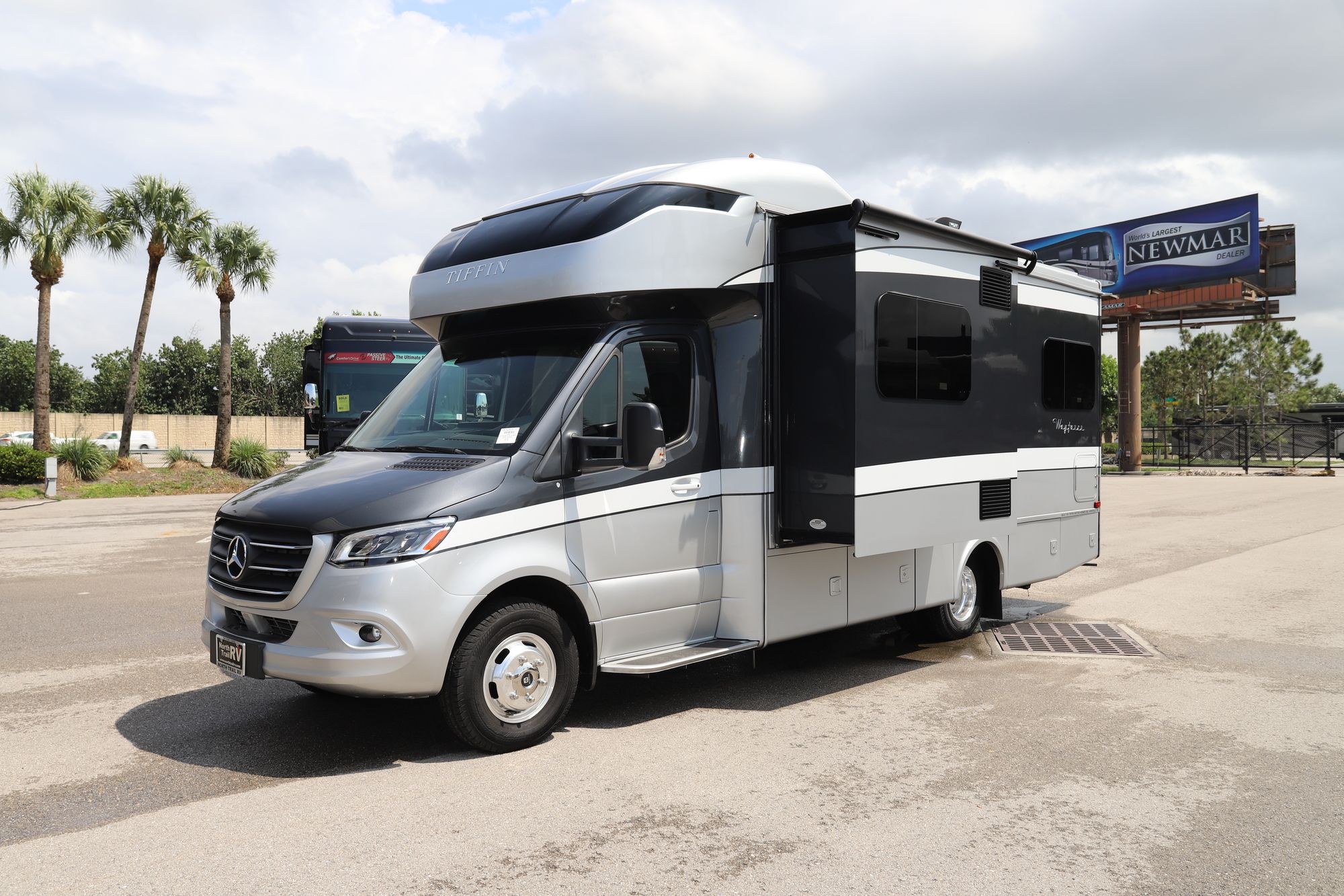 Used 2020 Tiffin Motor Homes Wayfarer 24TW Class C  For Sale