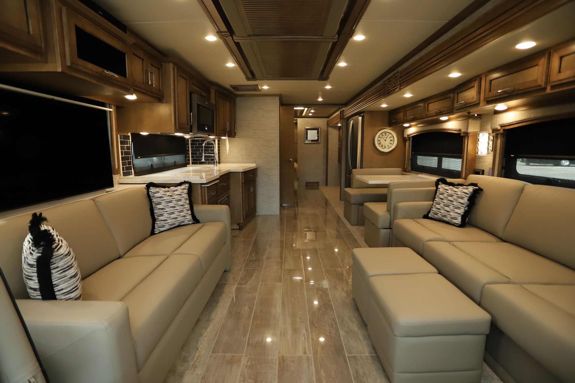 New 2021 Newmar Ventana 4369 Class A  For Sale