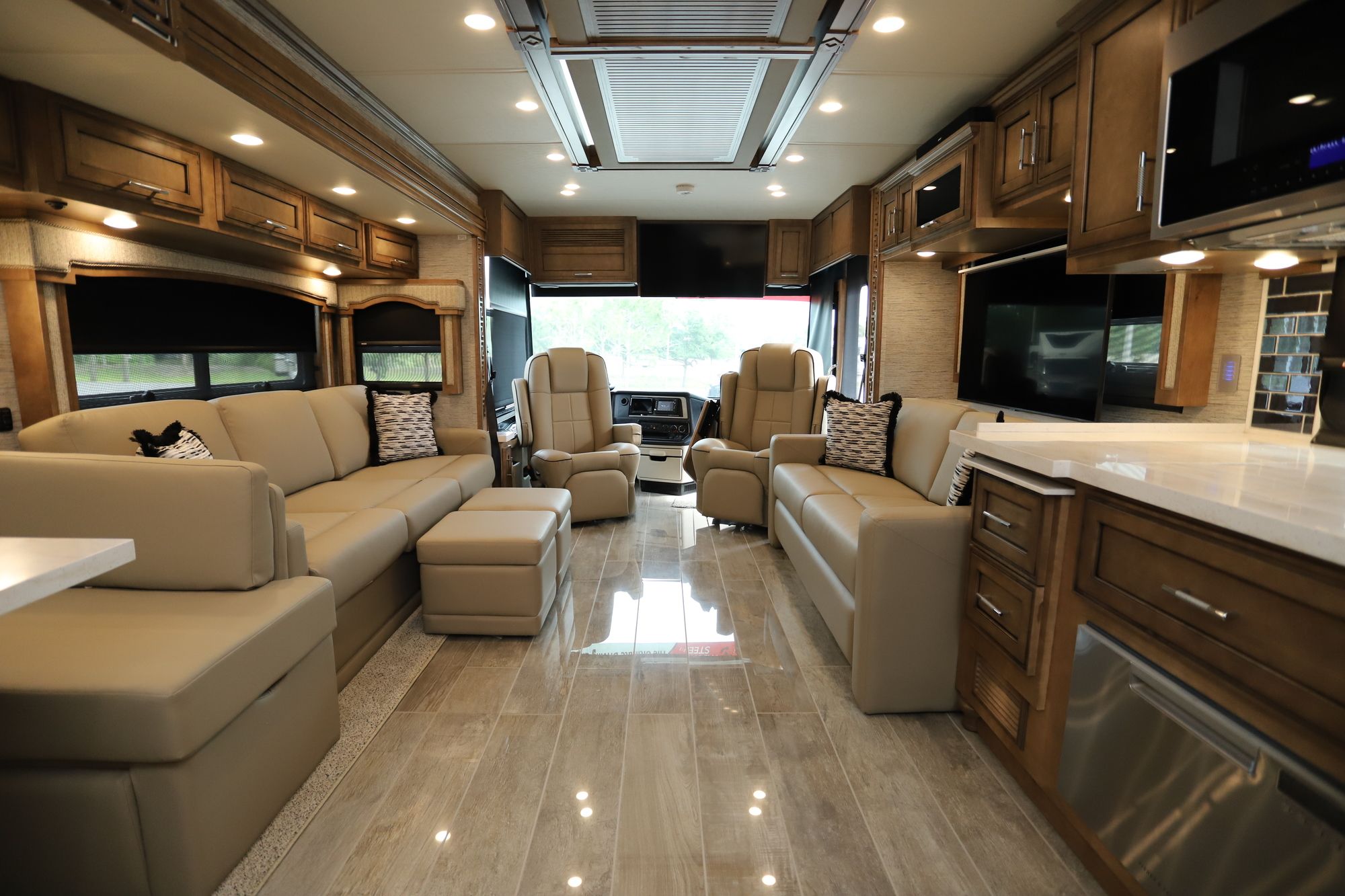 New 2021 Newmar Ventana 4369 Class A  For Sale