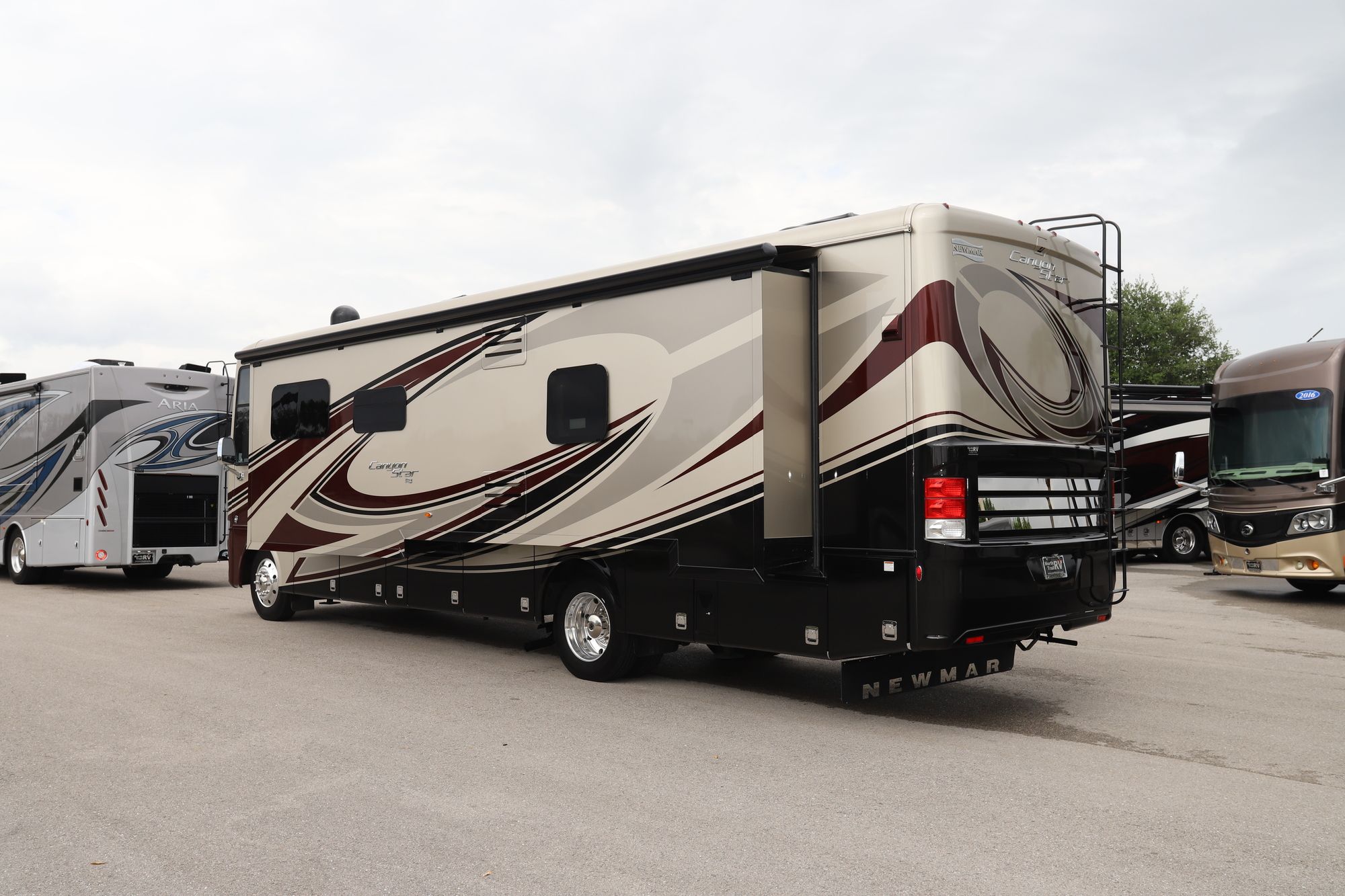 Used 2020 Newmar Canyon Star 3513 Class A  For Sale