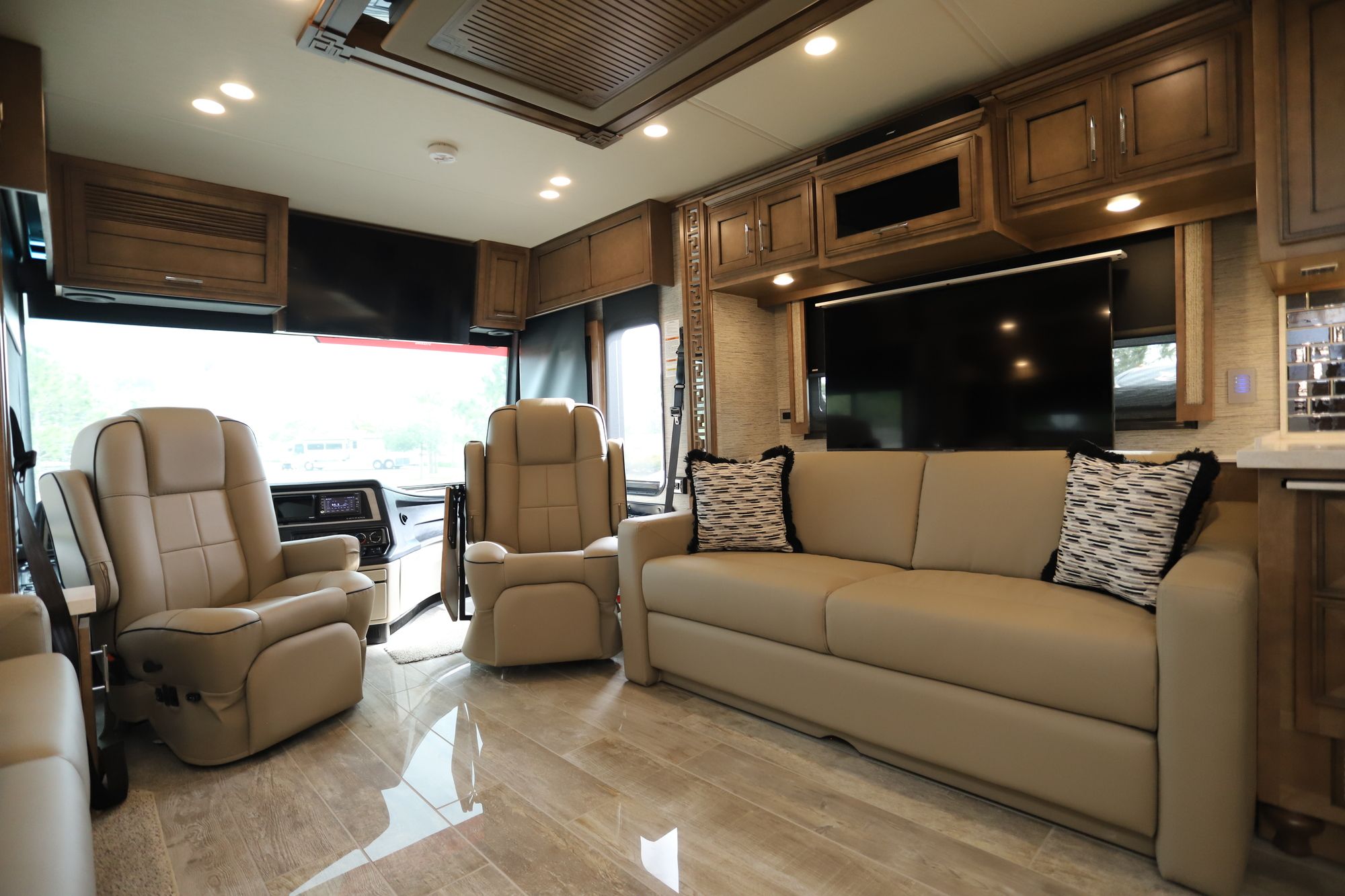 New 2021 Newmar Ventana 4369 Class A  For Sale