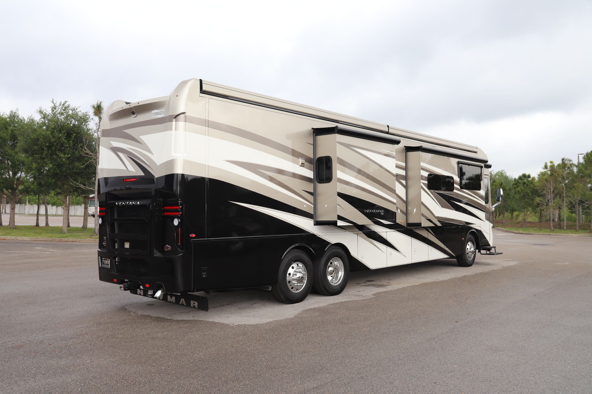 New 2021 Newmar Ventana 4369 Class A  For Sale