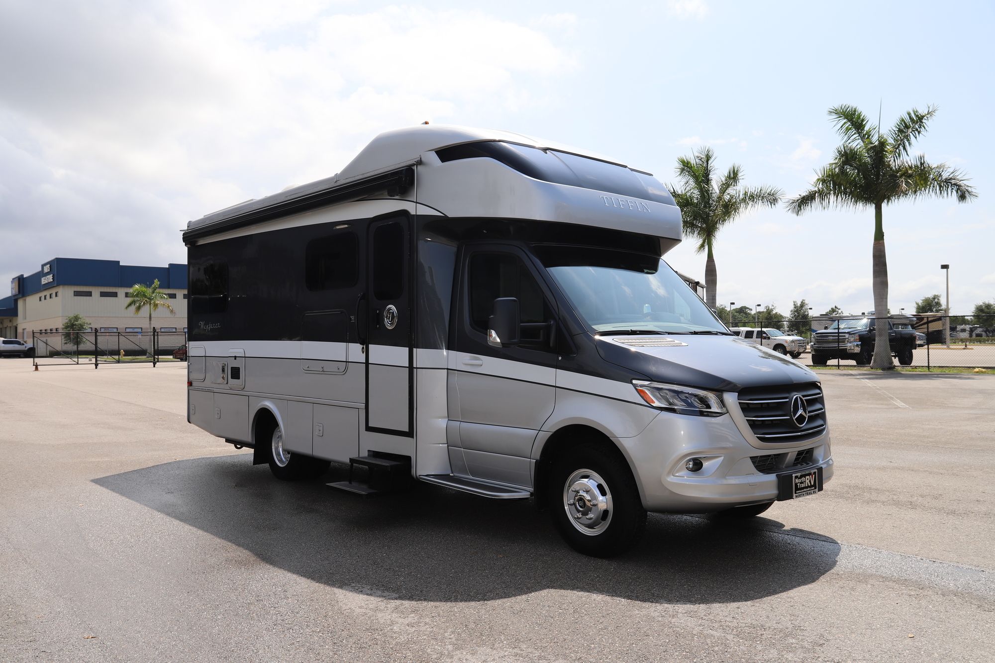 Used 2020 Tiffin Motor Homes Wayfarer 24TW Class C  For Sale