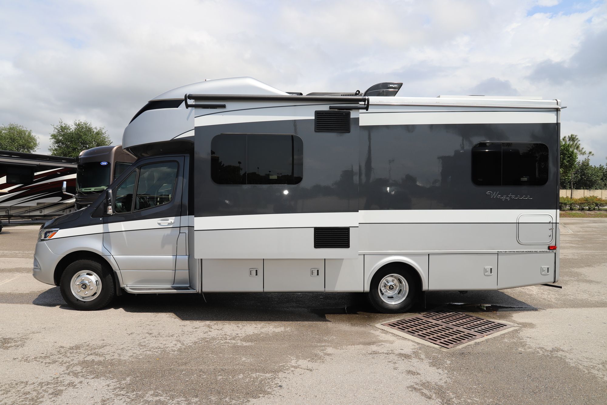 Used 2020 Tiffin Motor Homes Wayfarer 24TW Class C  For Sale