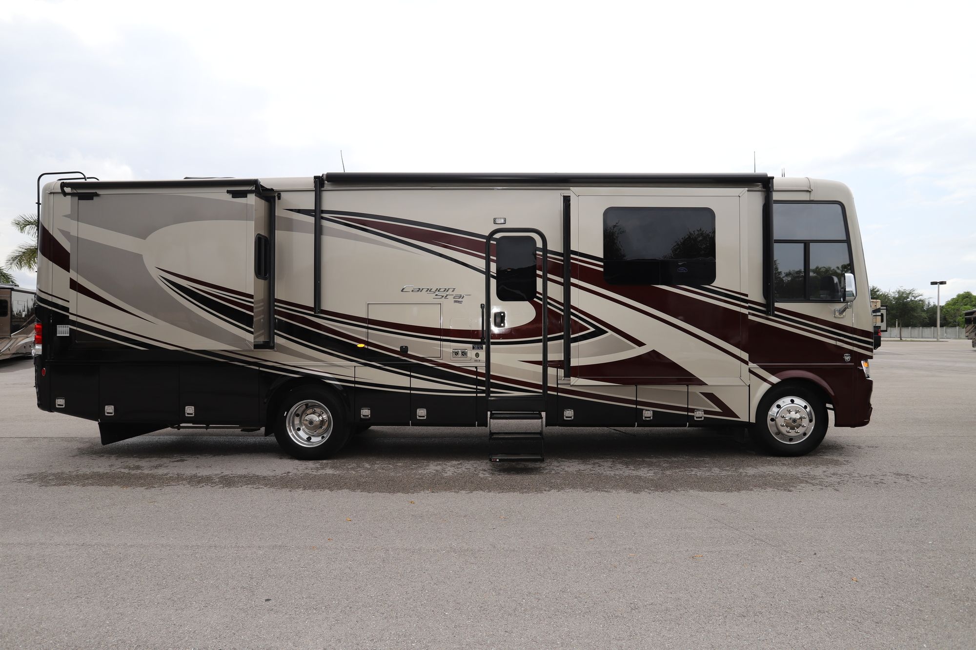 Used 2020 Newmar Canyon Star 3513 Class A  For Sale