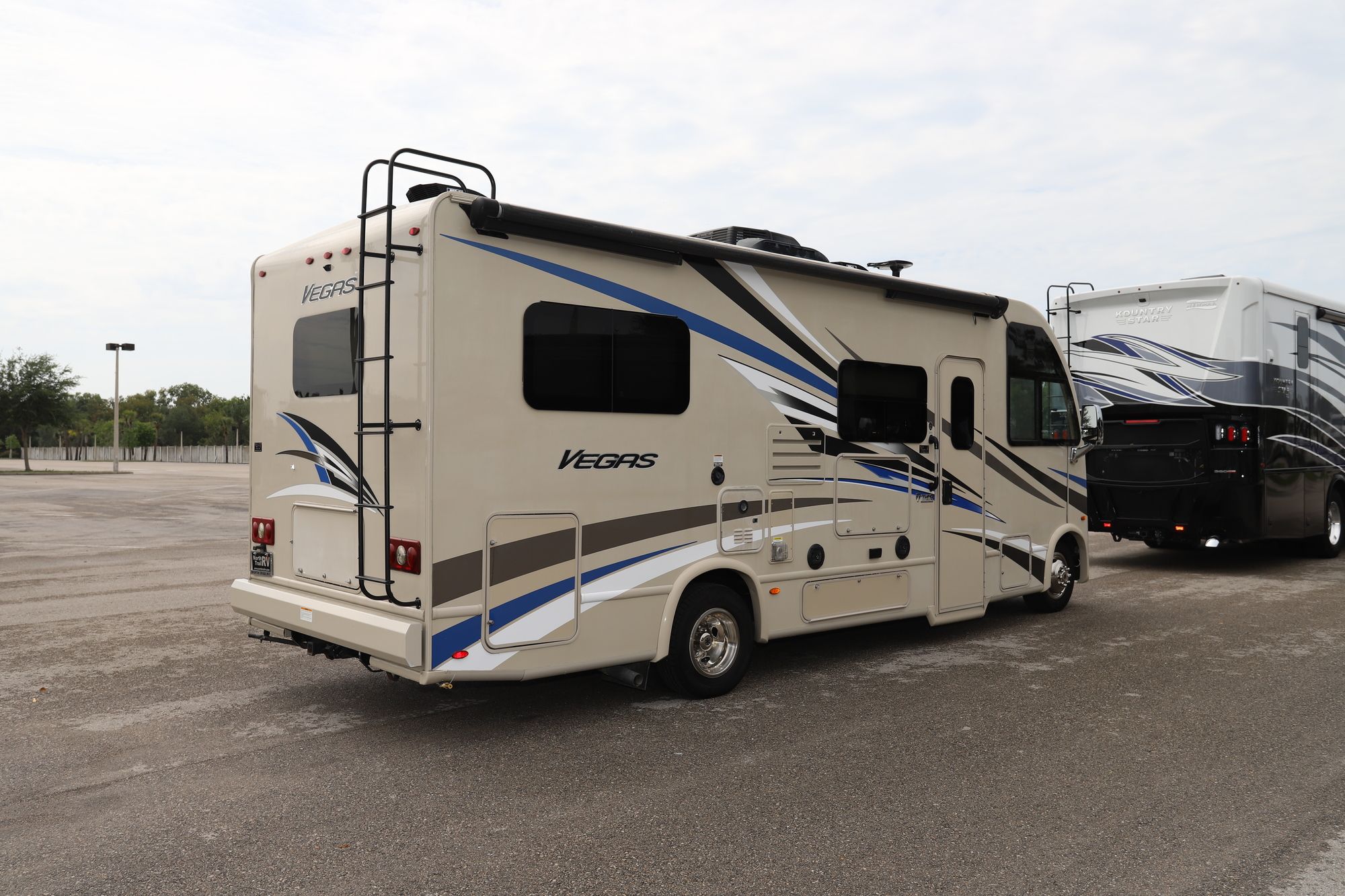 Used 2018 Thor Vegas 24.1 Class A  For Sale