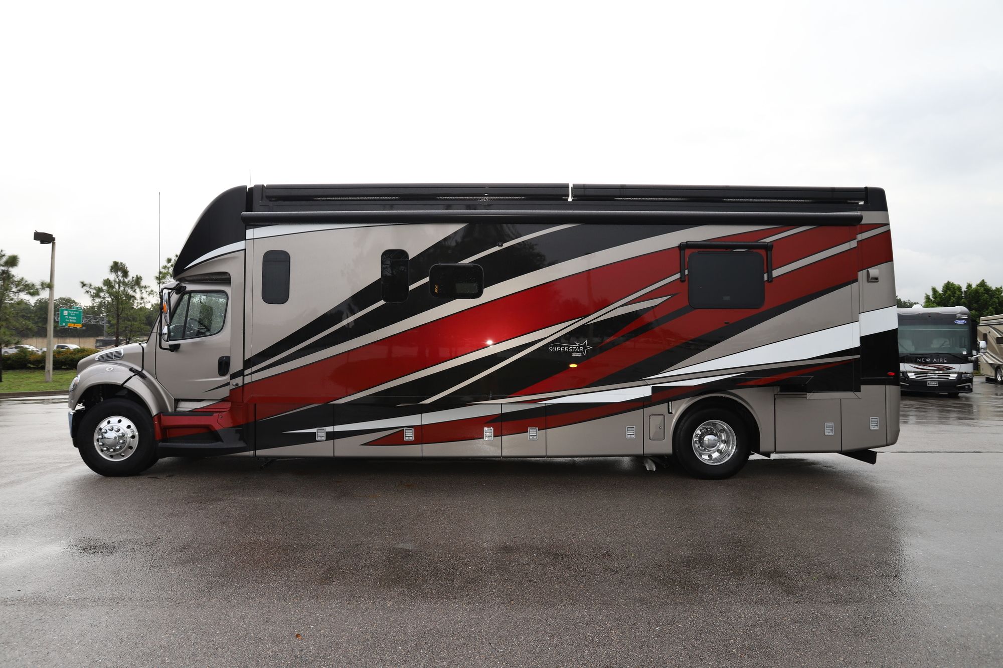 New 2021 Newmar Super Star 3746 Super C  For Sale