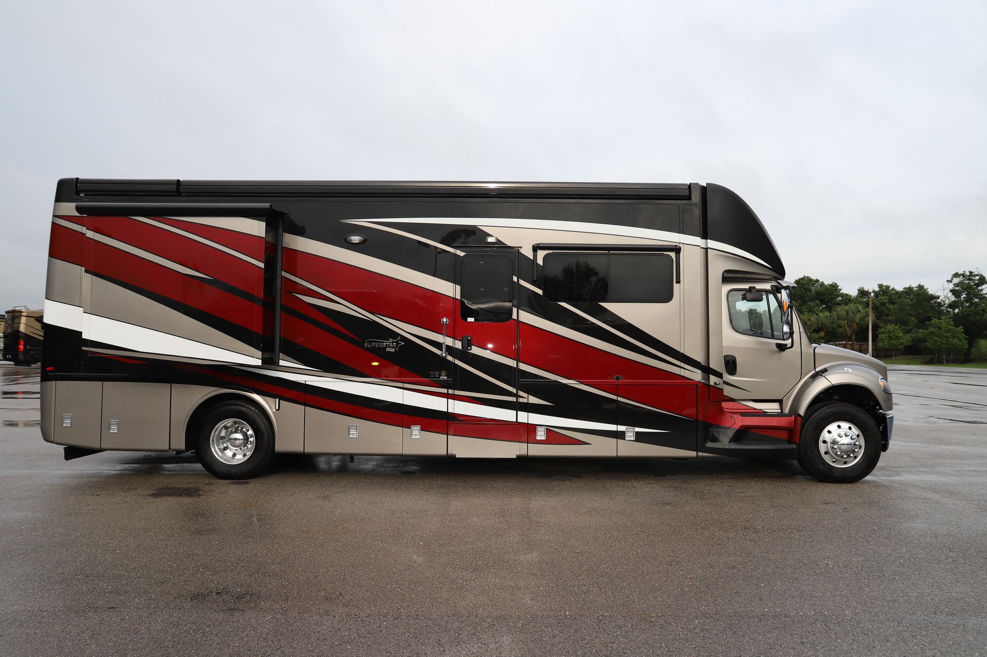 New 2021 Newmar Super Star 3746 Super C  For Sale