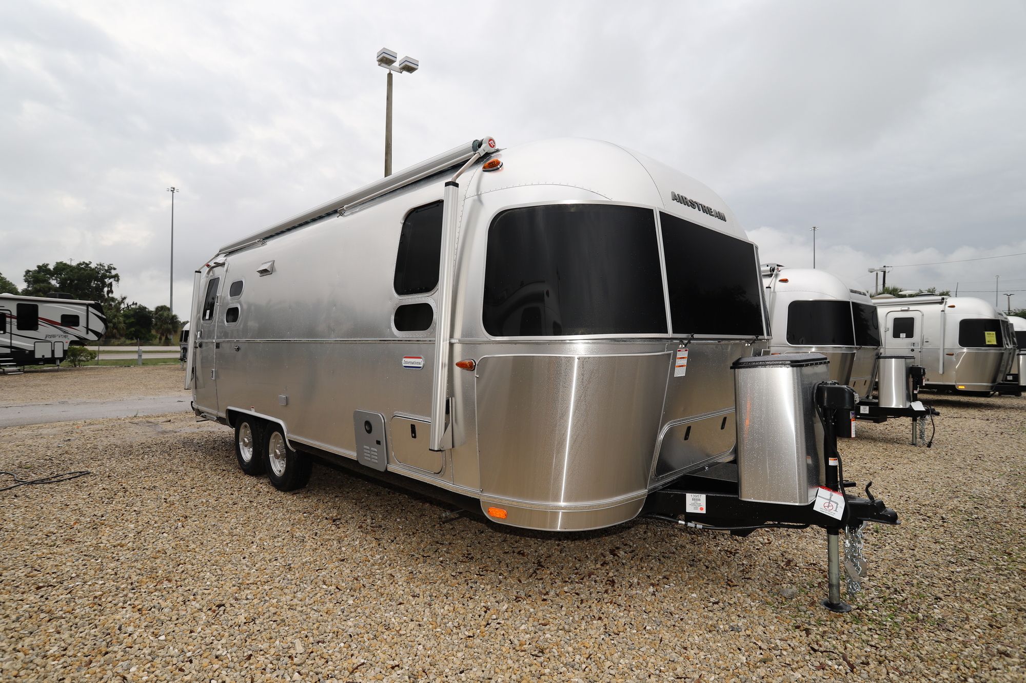 New 2021 Airstream International 25FBT Travel Trailer  For Sale