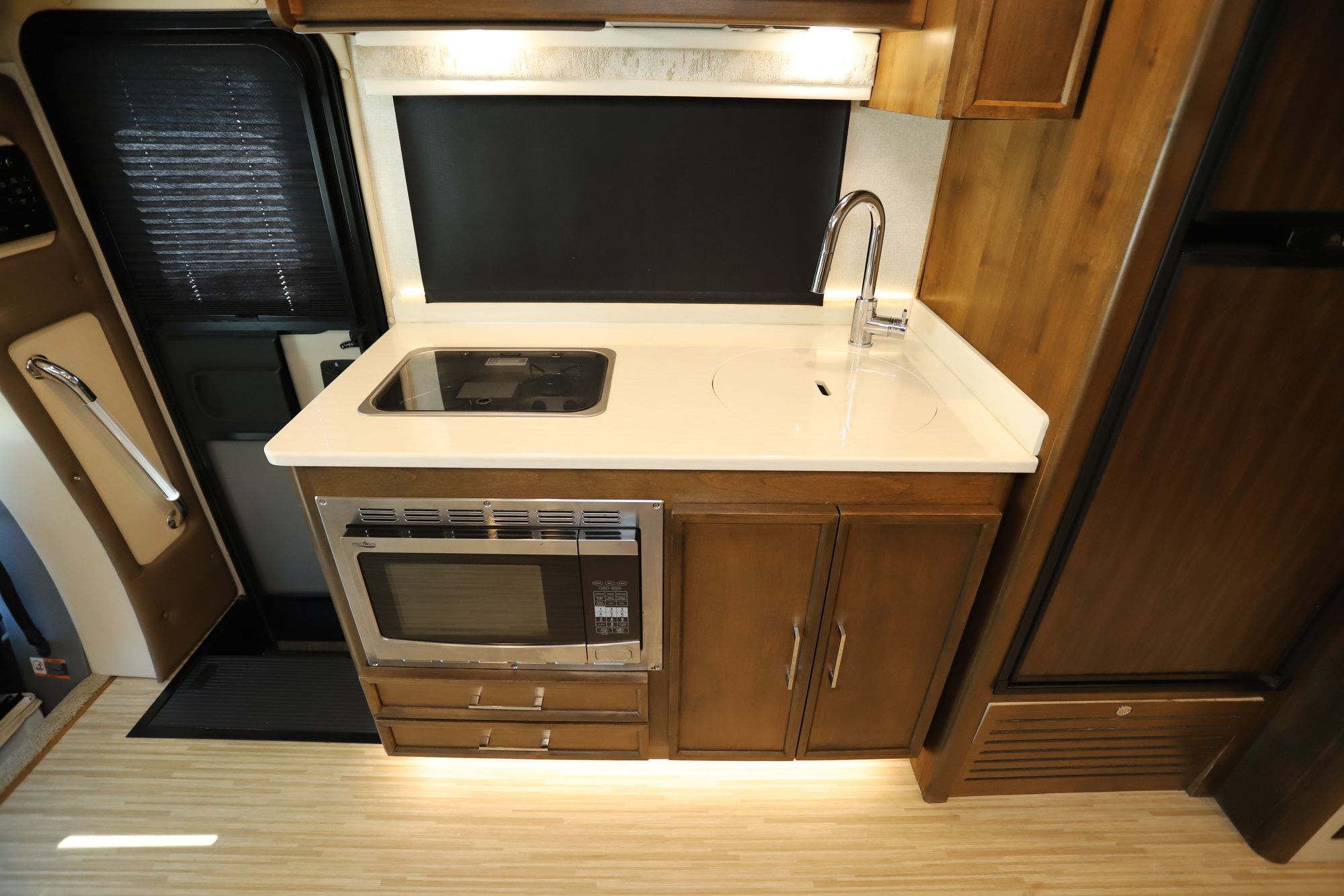 Used 2018 Tiffin Motor Homes Wayfarer 24FW Class C  For Sale