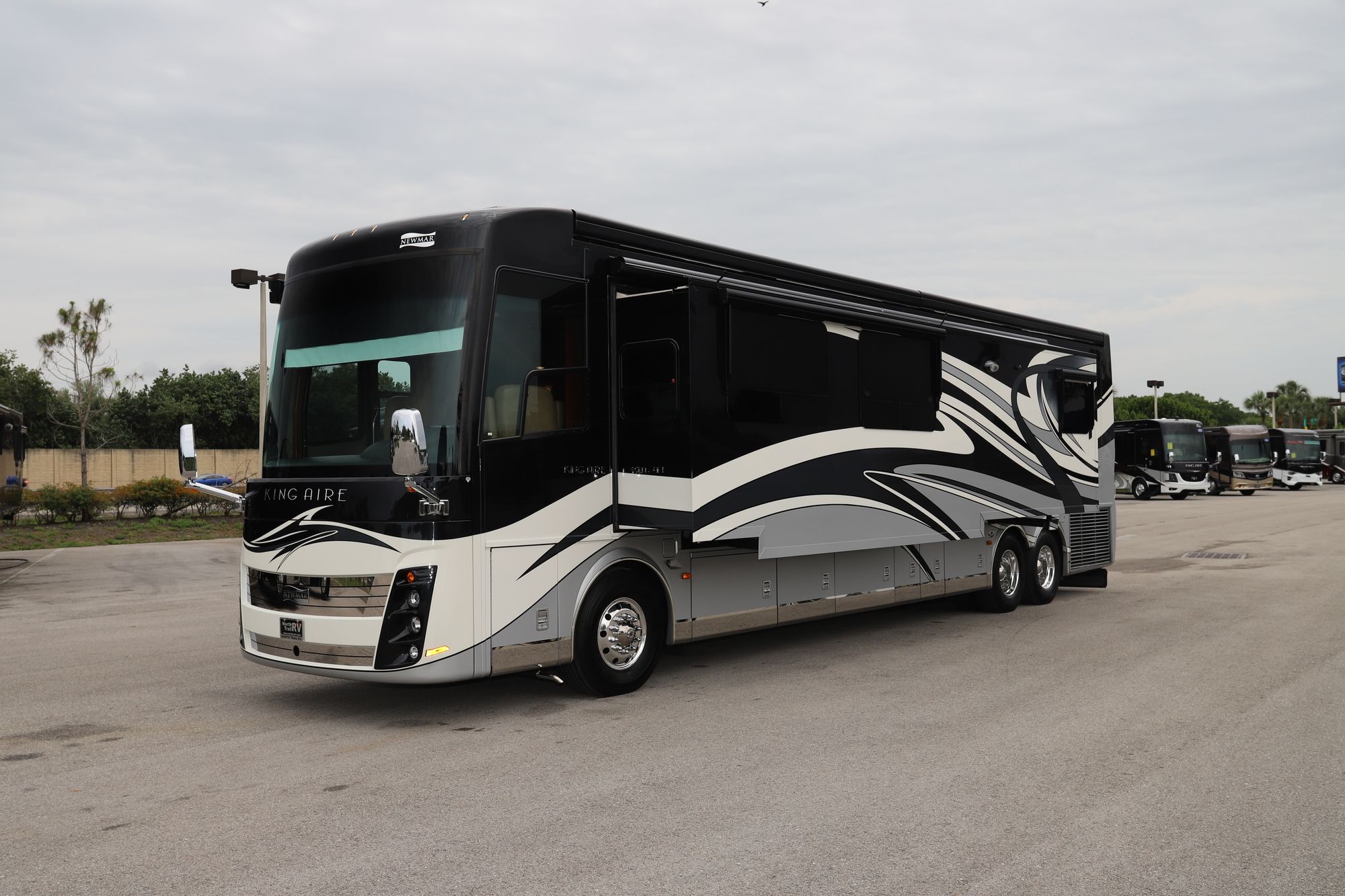 Used 2013 Newmar King Aire 4584 Class A  For Sale