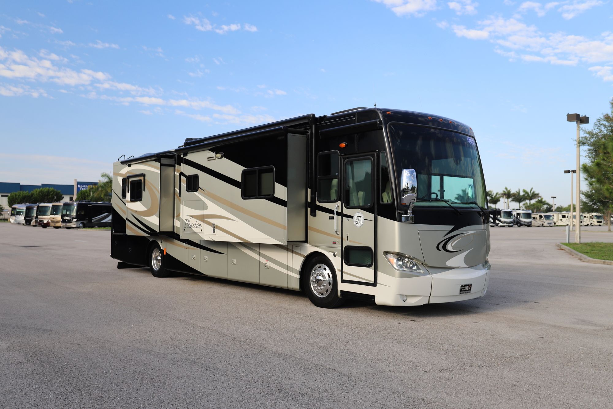 Used 2012 Tiffin Motor Homes Phaeton 40QBH Class A  For Sale