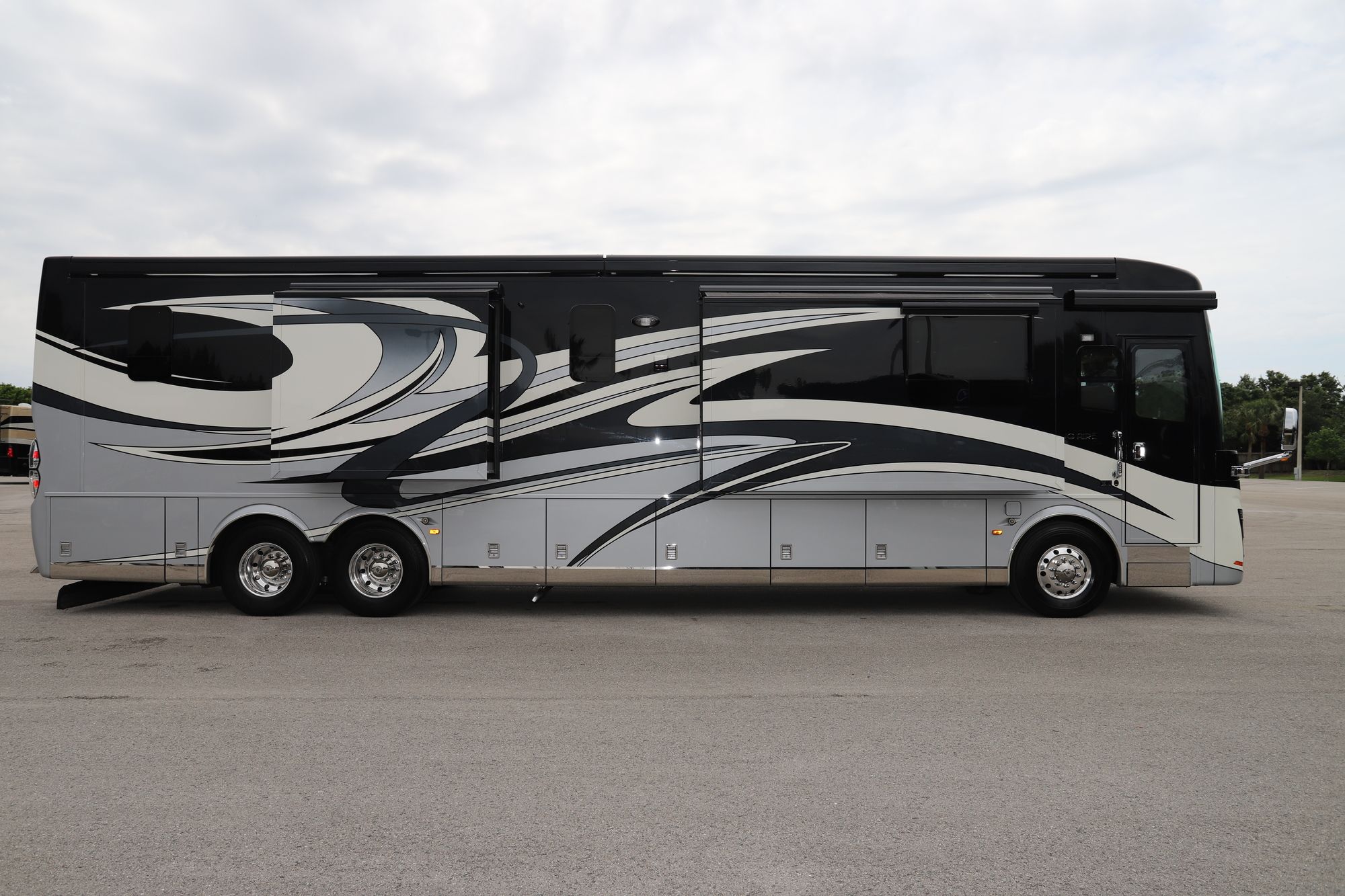 Used 2013 Newmar King Aire 4584 Class A  For Sale