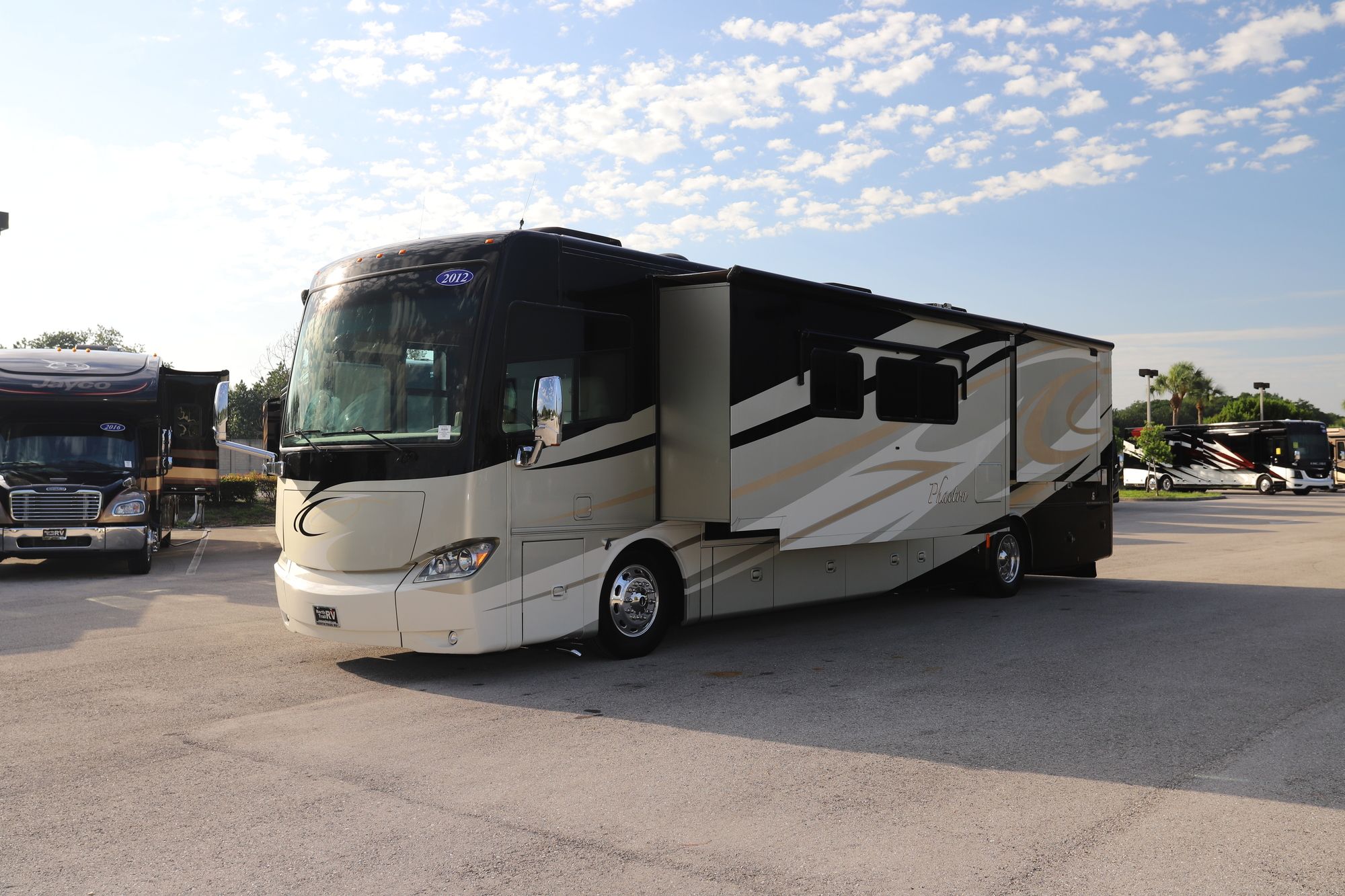 Used 2012 Tiffin Motor Homes Phaeton 40QBH Class A  For Sale