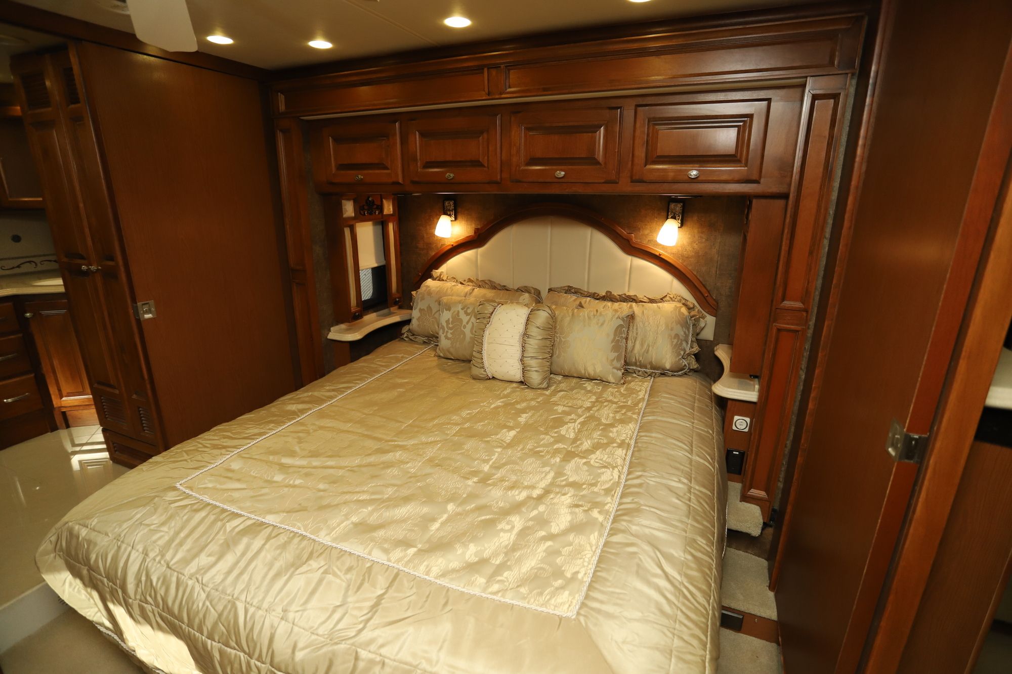 Used 2012 Tiffin Motor Homes Phaeton 40QBH Class A  For Sale