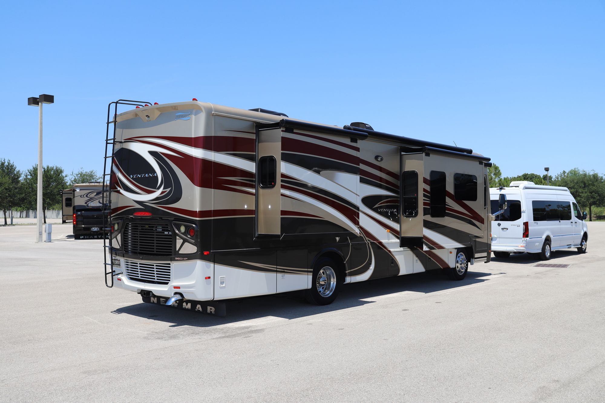 Used 2015 Newmar Ventana 3635 Class A  For Sale