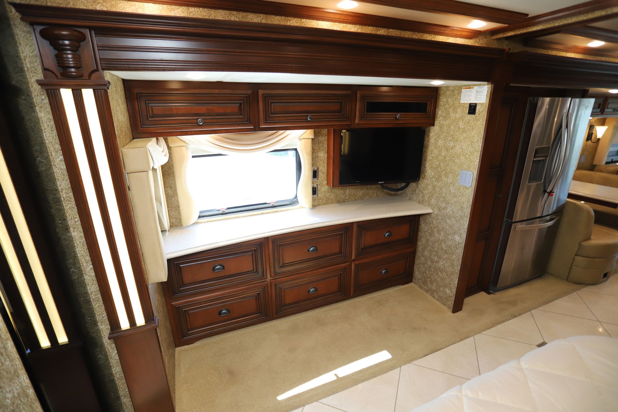 Used 2014 Newmar Dutch Star 4364 Class A  For Sale