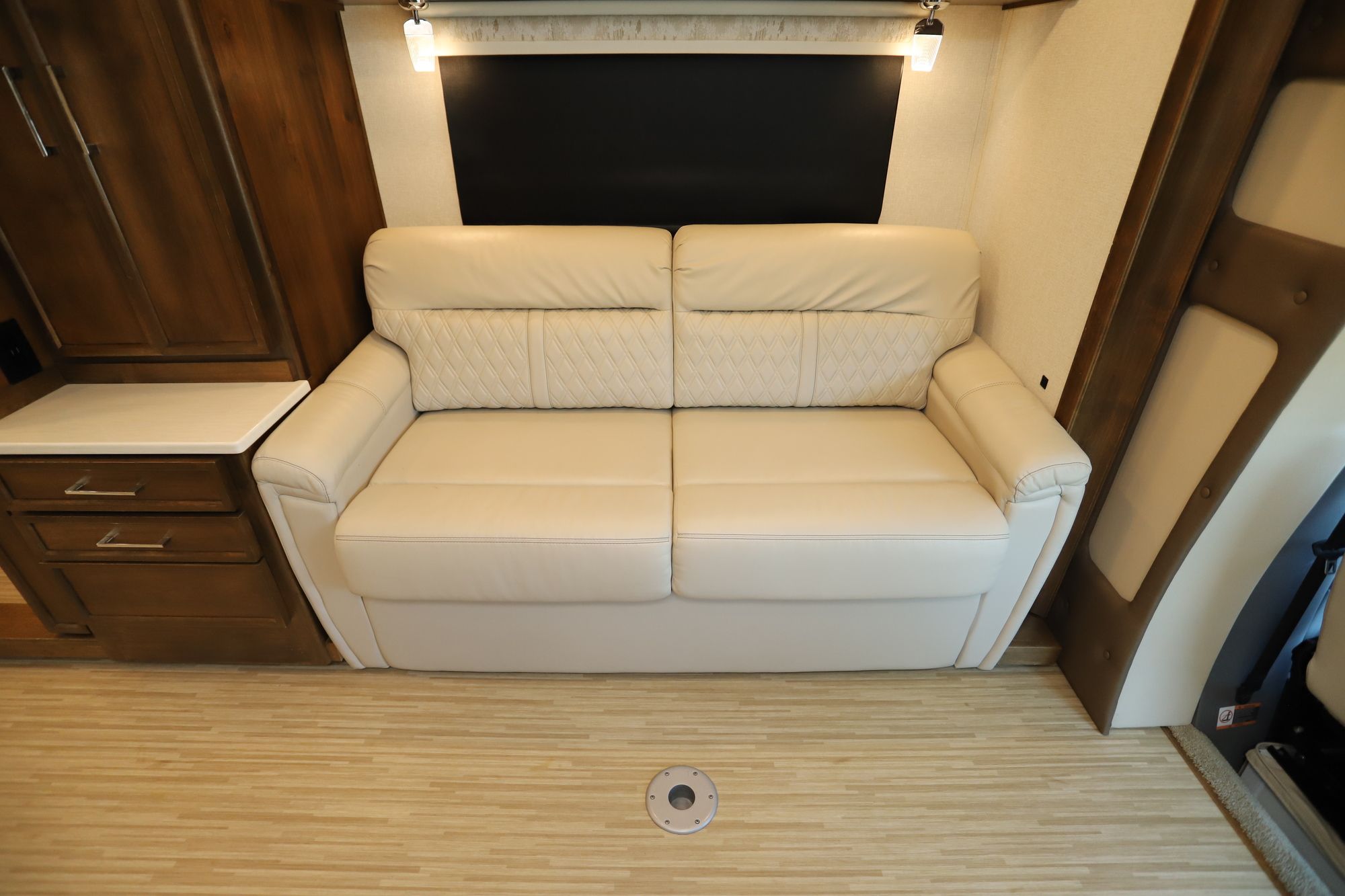 Used 2018 Tiffin Motor Homes Wayfarer 24FW Class C  For Sale