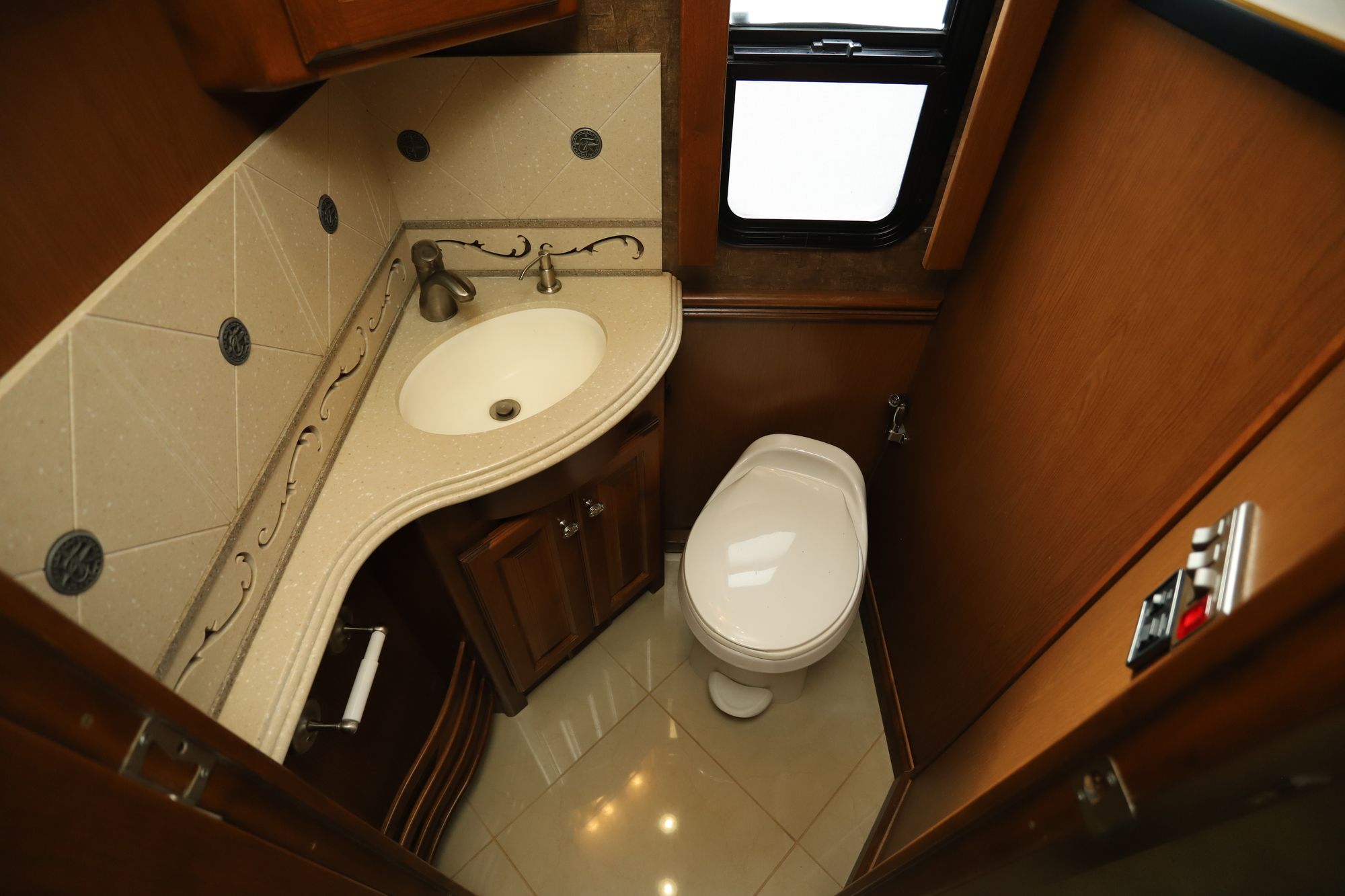 Used 2012 Tiffin Motor Homes Phaeton 40QBH Class A  For Sale