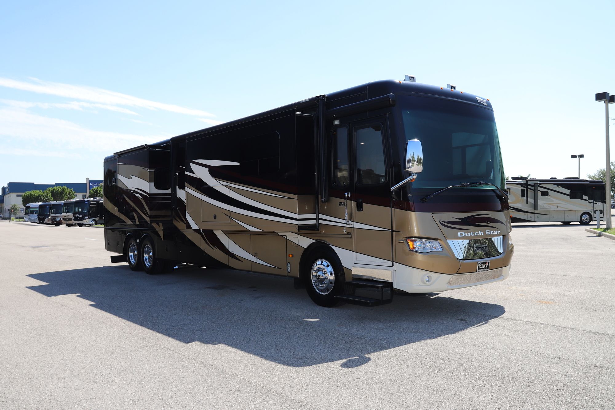 Used 2014 Newmar Dutch Star 4364 Class A  For Sale