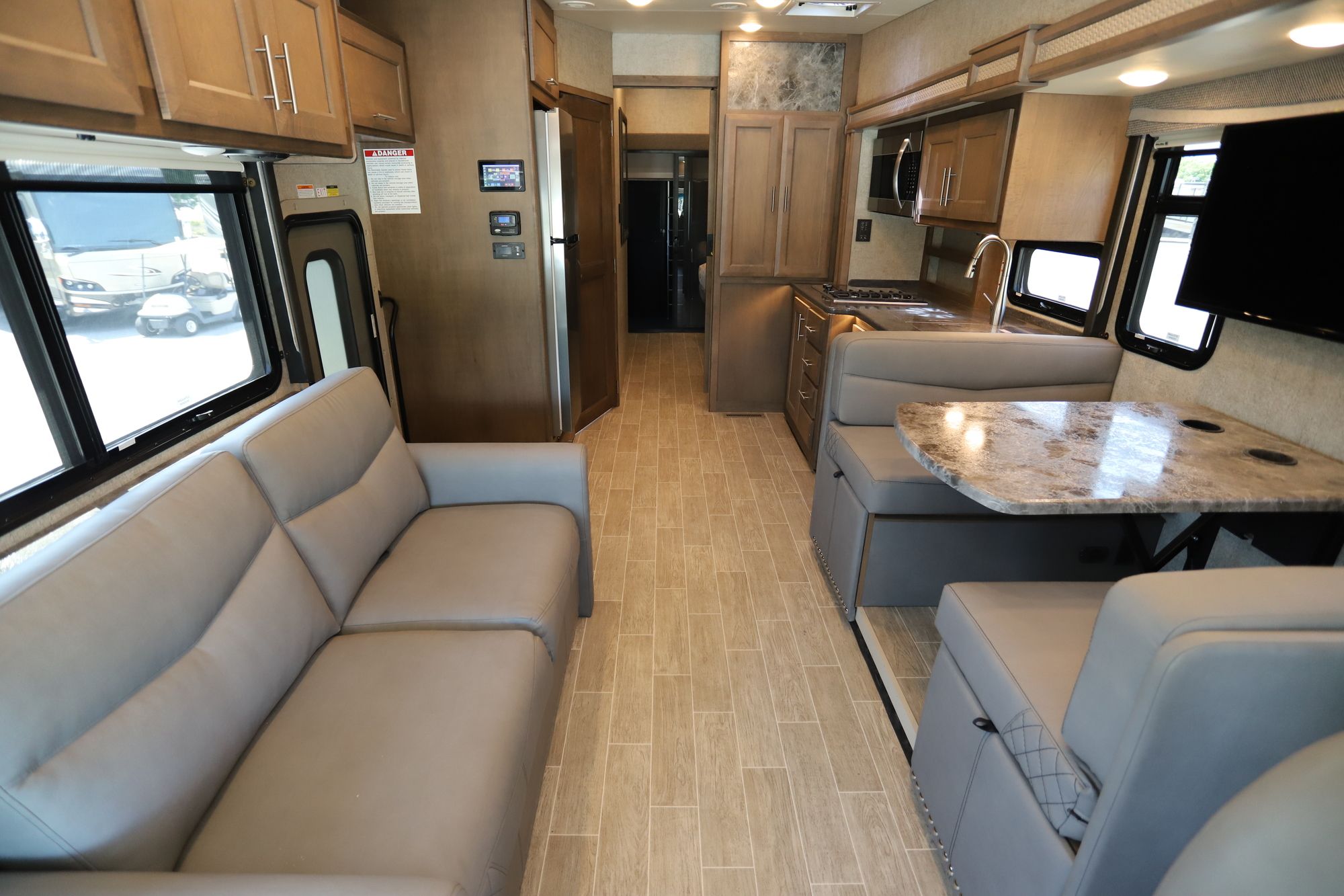 New 2022 Thor Outlaw 38KB Class A  For Sale