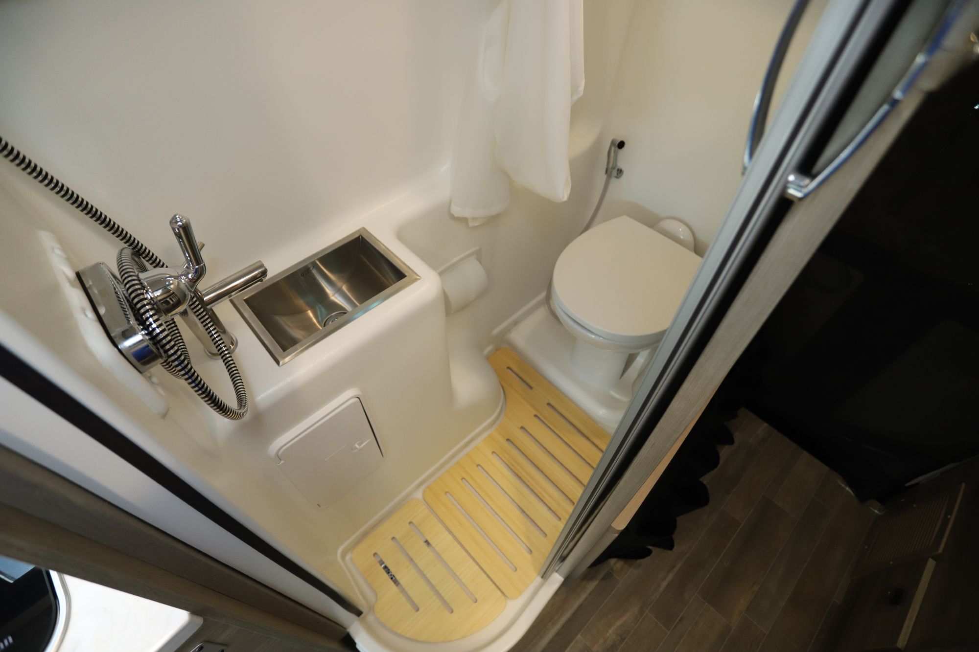 New 2022 Winnebago Travato 259G Class B  For Sale