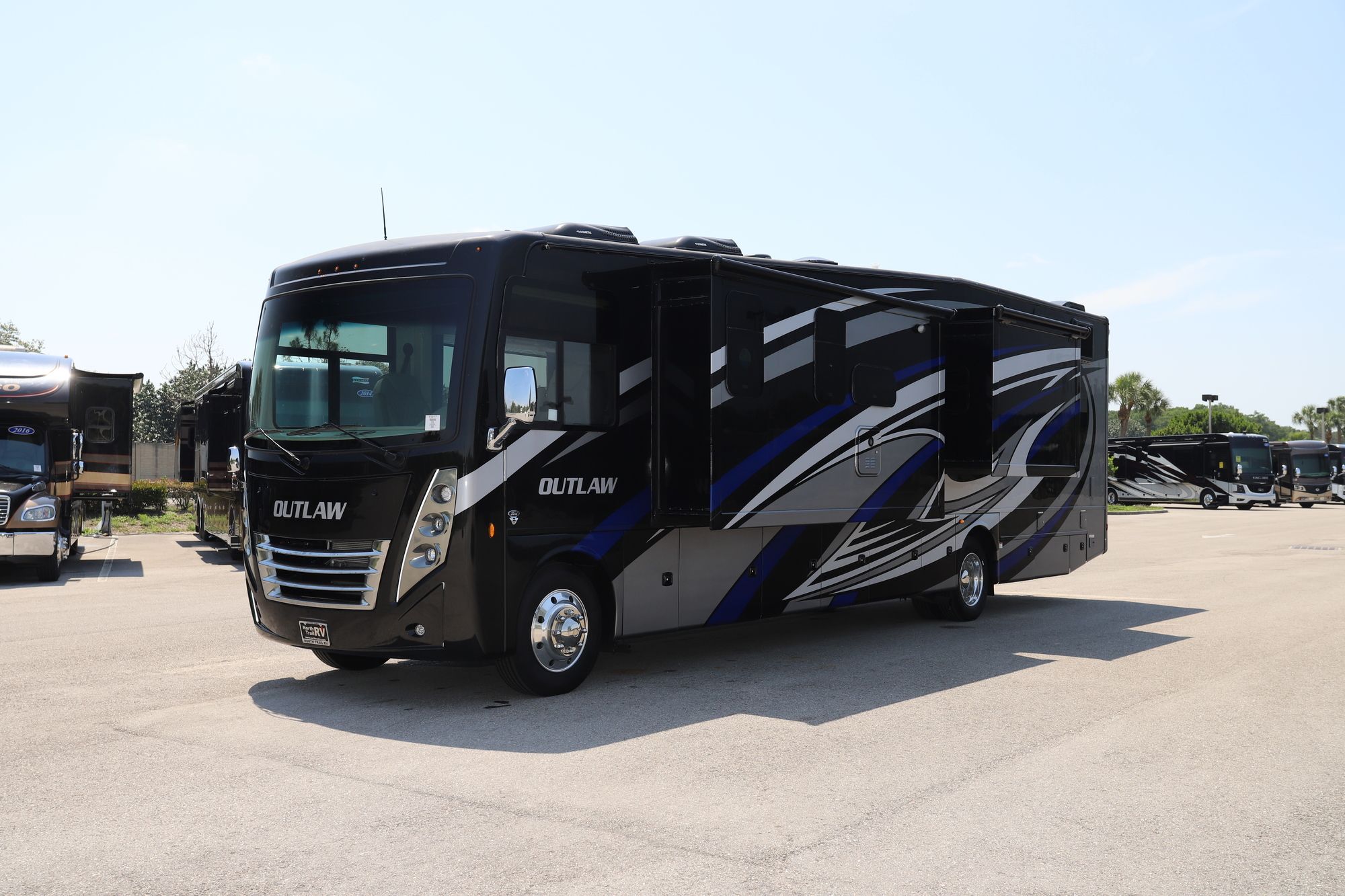 New 2022 Thor Outlaw 38KB Class A  For Sale