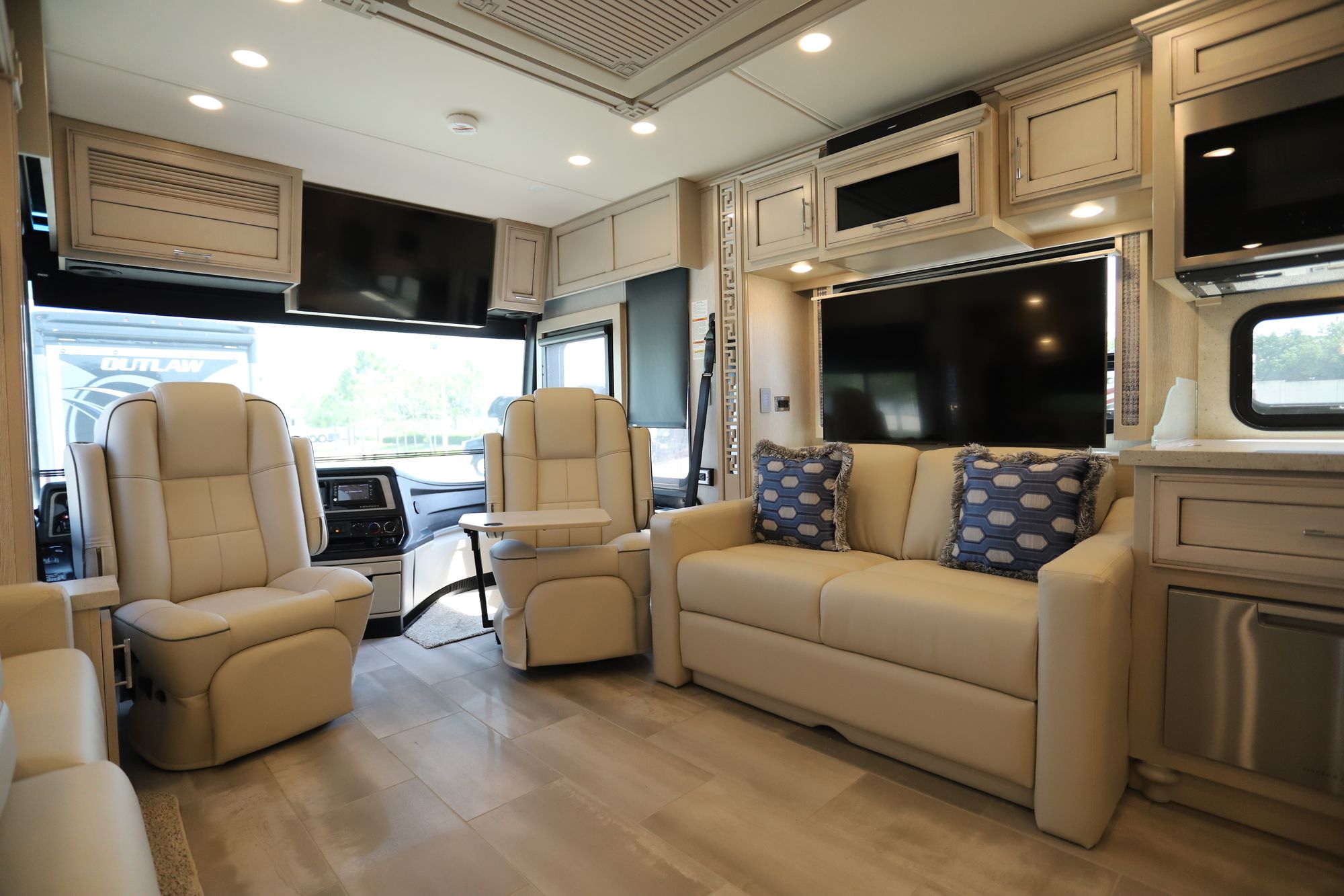 New 2021 Newmar Ventana 4326 Class A  For Sale