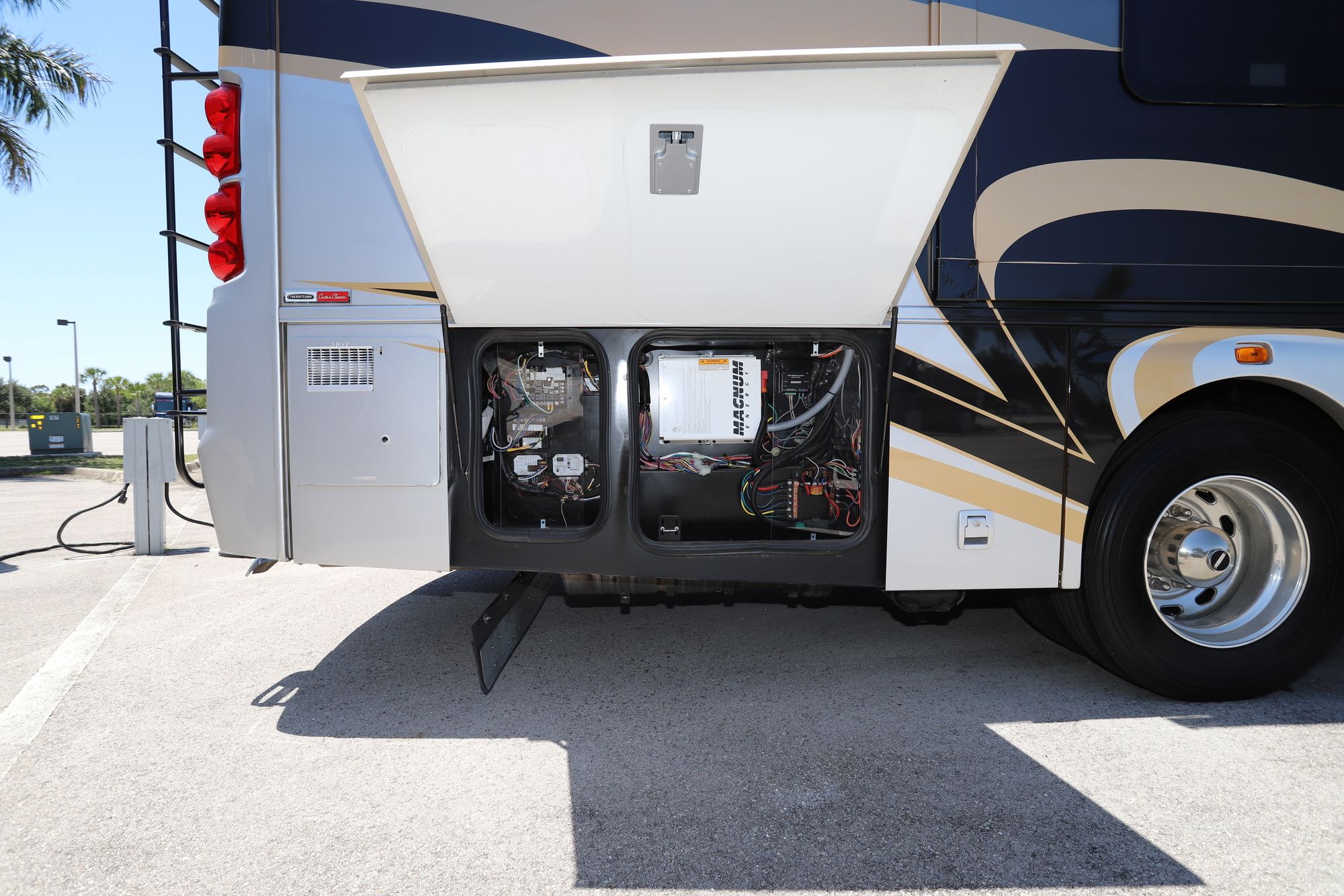 Used 2019 Coachmen Sportscoach 407 FW Class A  For Sale