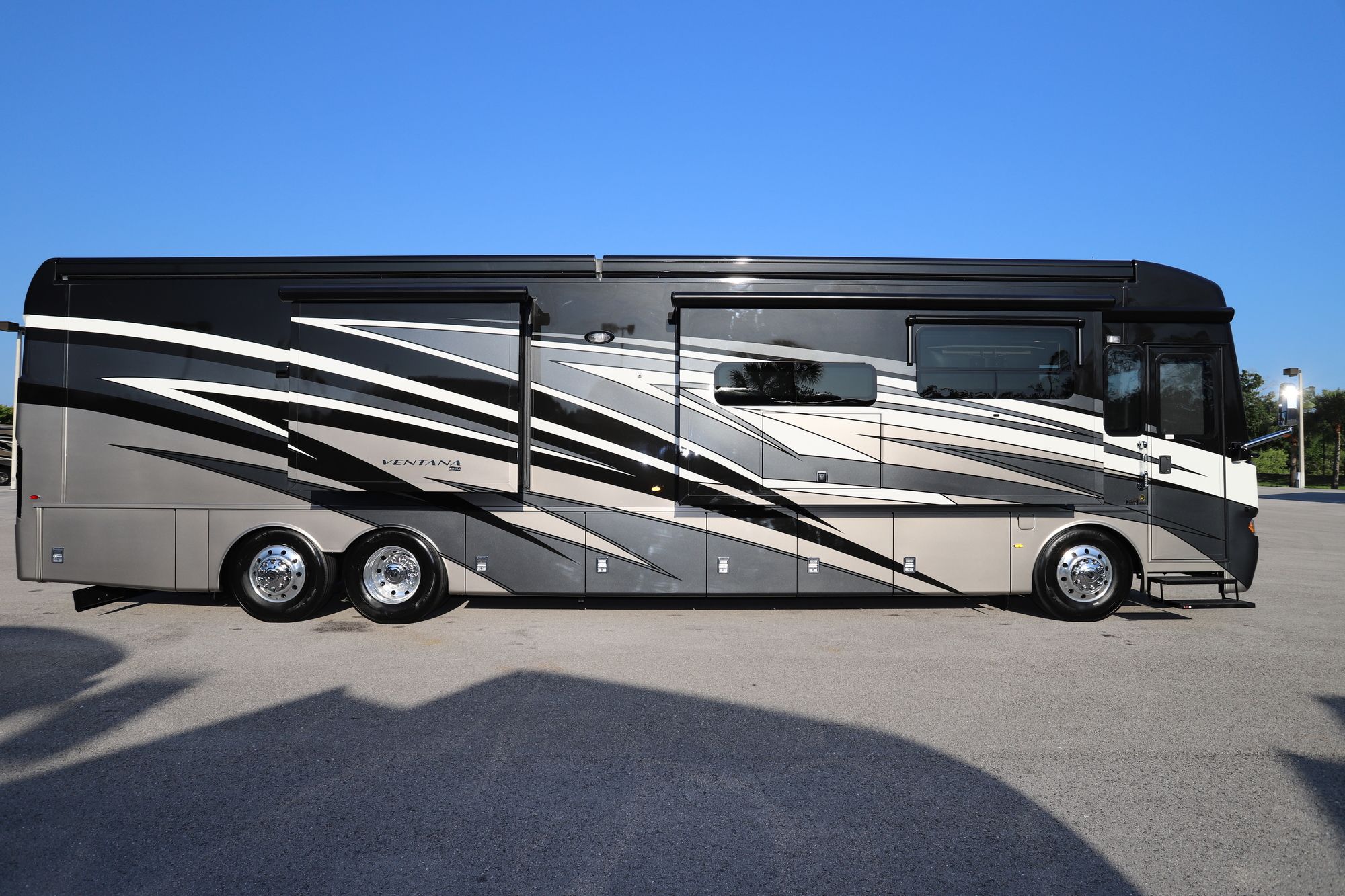 New 2021 Newmar Ventana 4369 Class A  For Sale