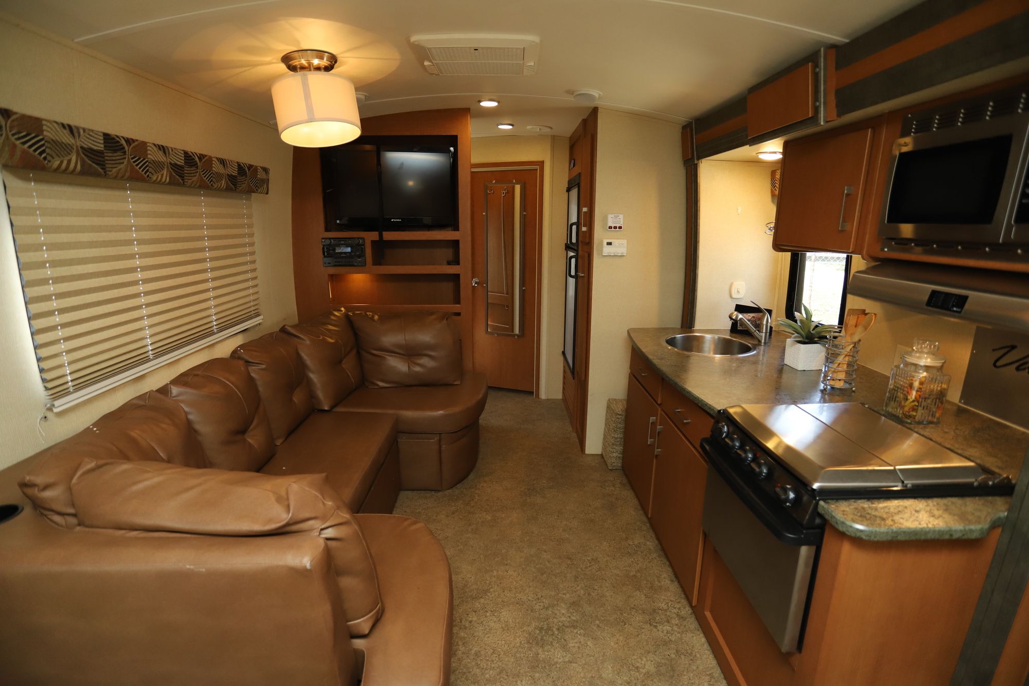 Used 2013 Keystone Vantage 25RBS Travel Trailer  For Sale