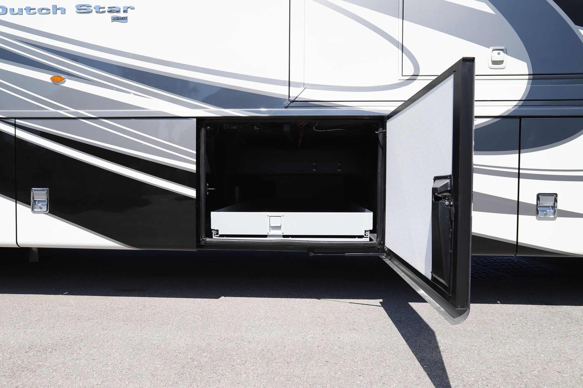 New 2021 Newmar Dutch Star 4326 Class A  For Sale