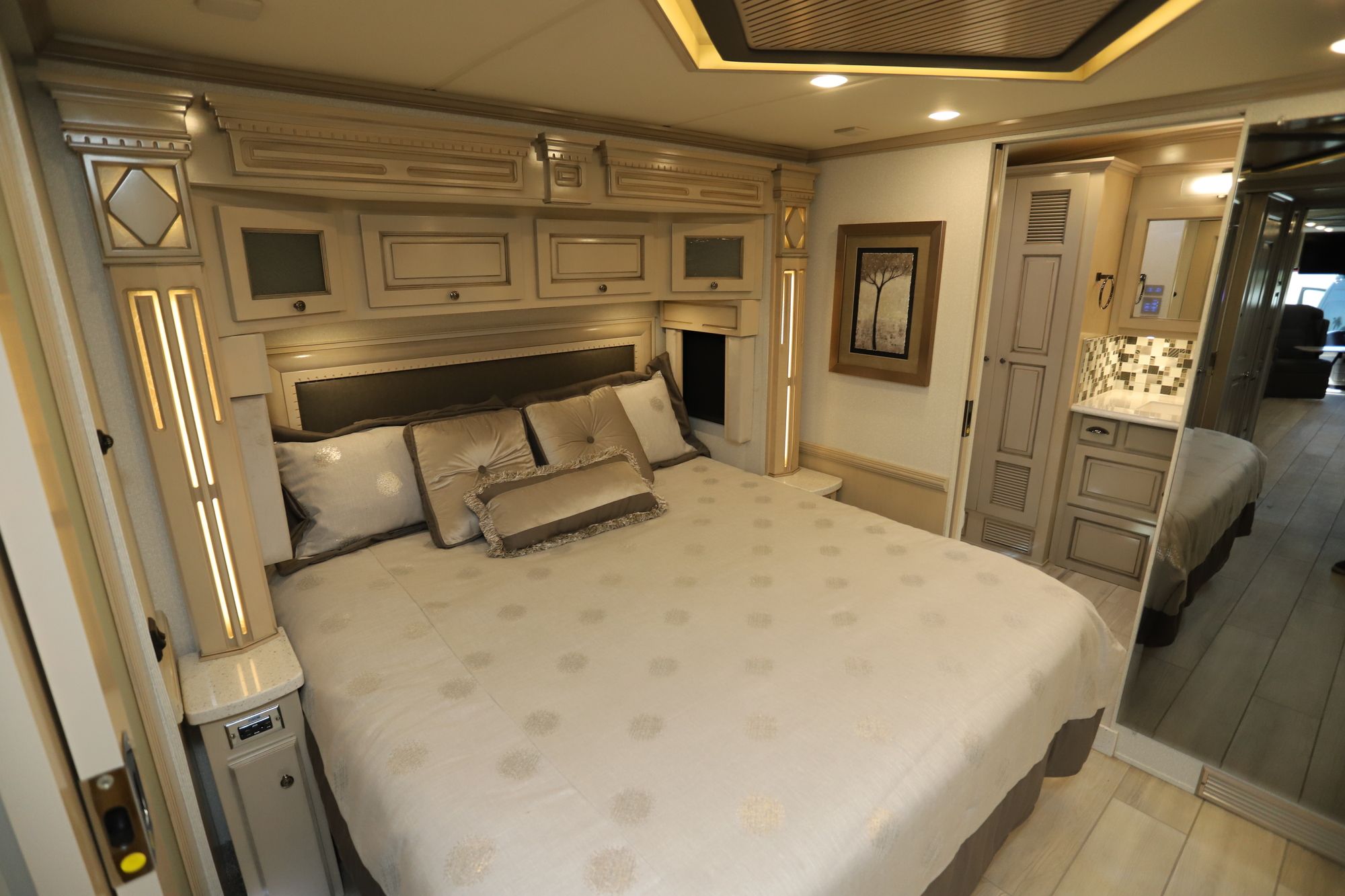 New 2021 Newmar Dutch Star 4326 Class A  For Sale