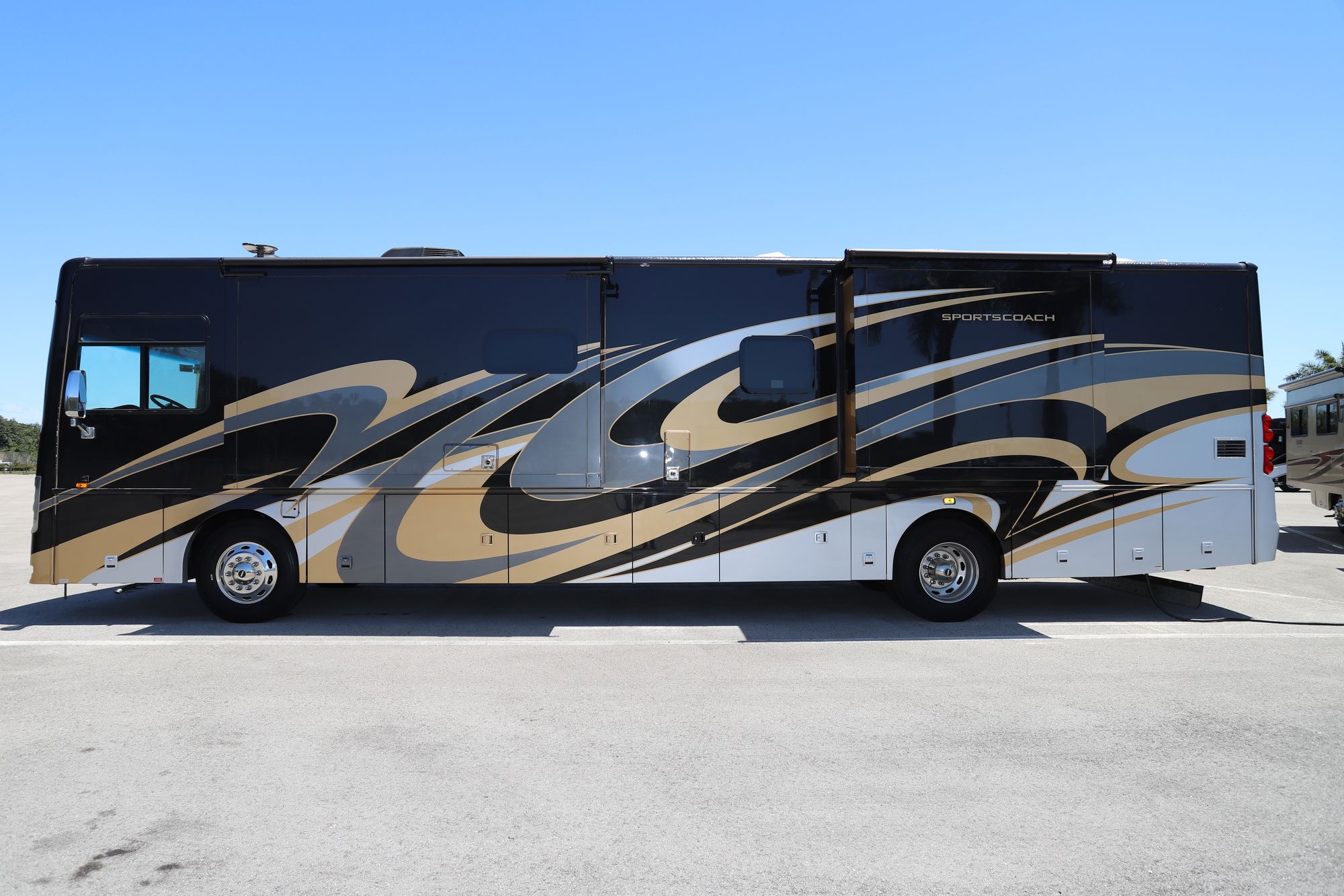 Used 2019 Coachmen Sportscoach 407 FW Class A  For Sale