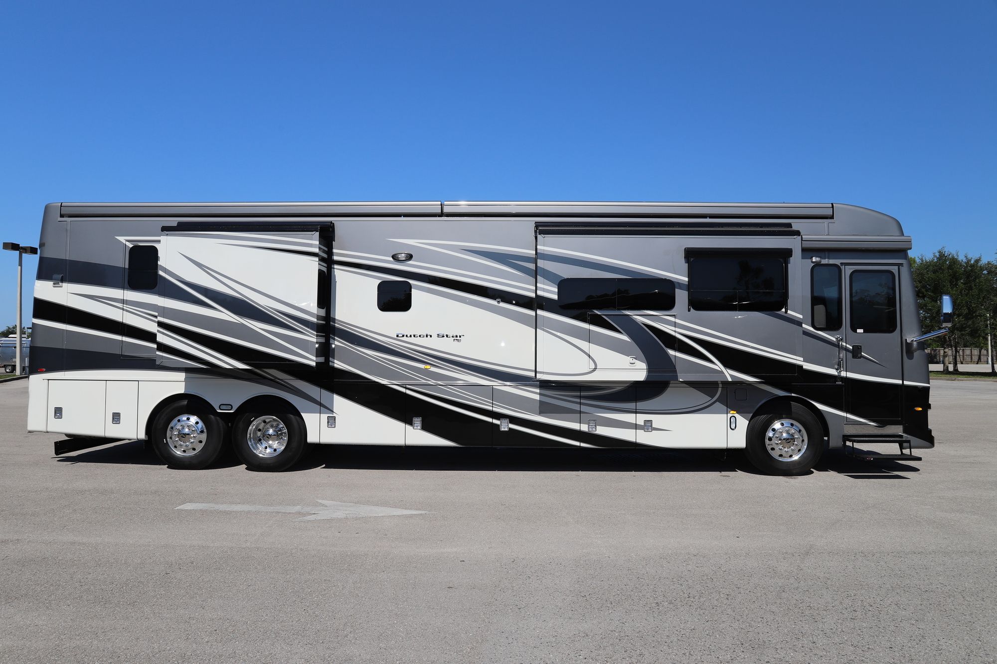 New 2021 Newmar Dutch Star 4326 Class A  For Sale