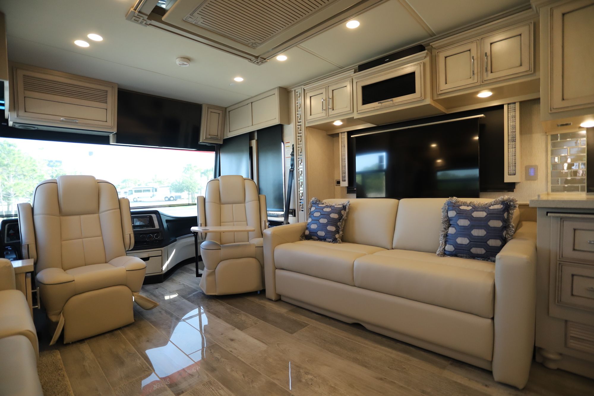 New 2021 Newmar Ventana 4369 Class A  For Sale