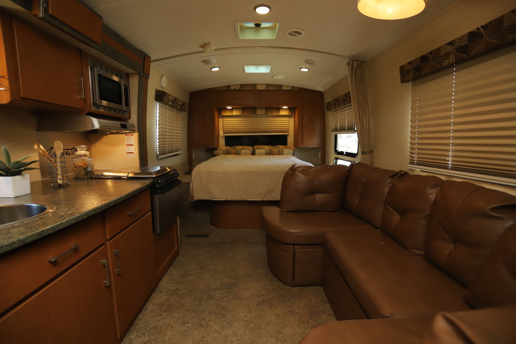 Used 2013 Keystone Vantage 25RBS Travel Trailer  For Sale