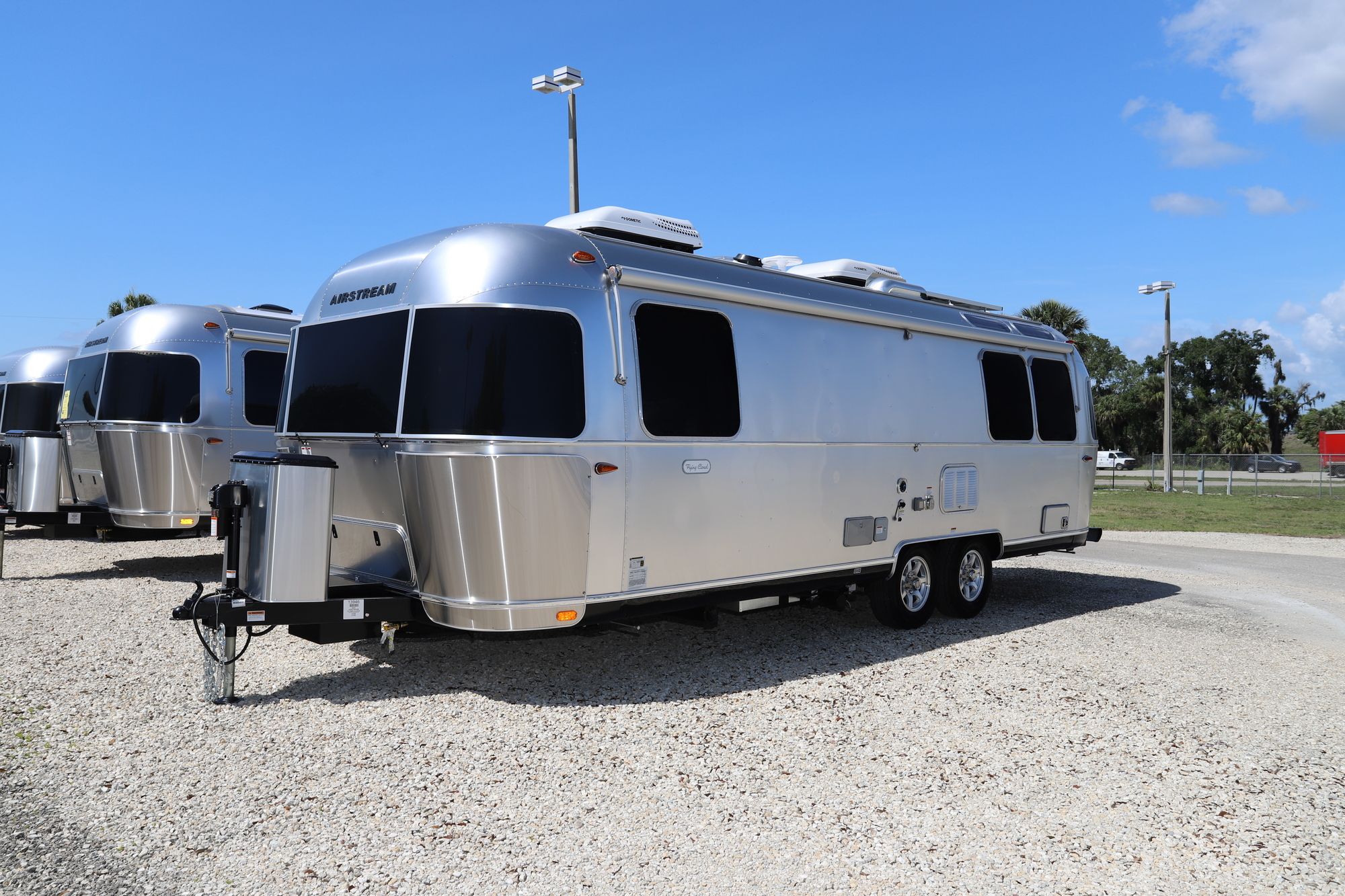 New 2021 Airstream Flying Cloud 27FB Travel Trailer  For Sale