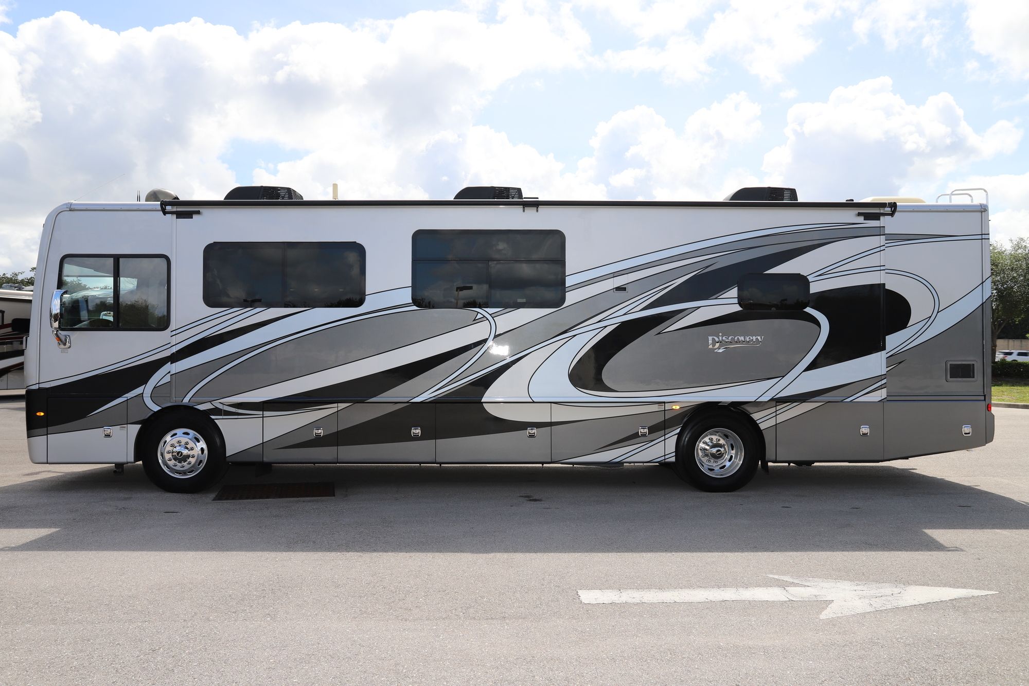 Used 2020 Fleetwood Discovery 38K Class A  For Sale