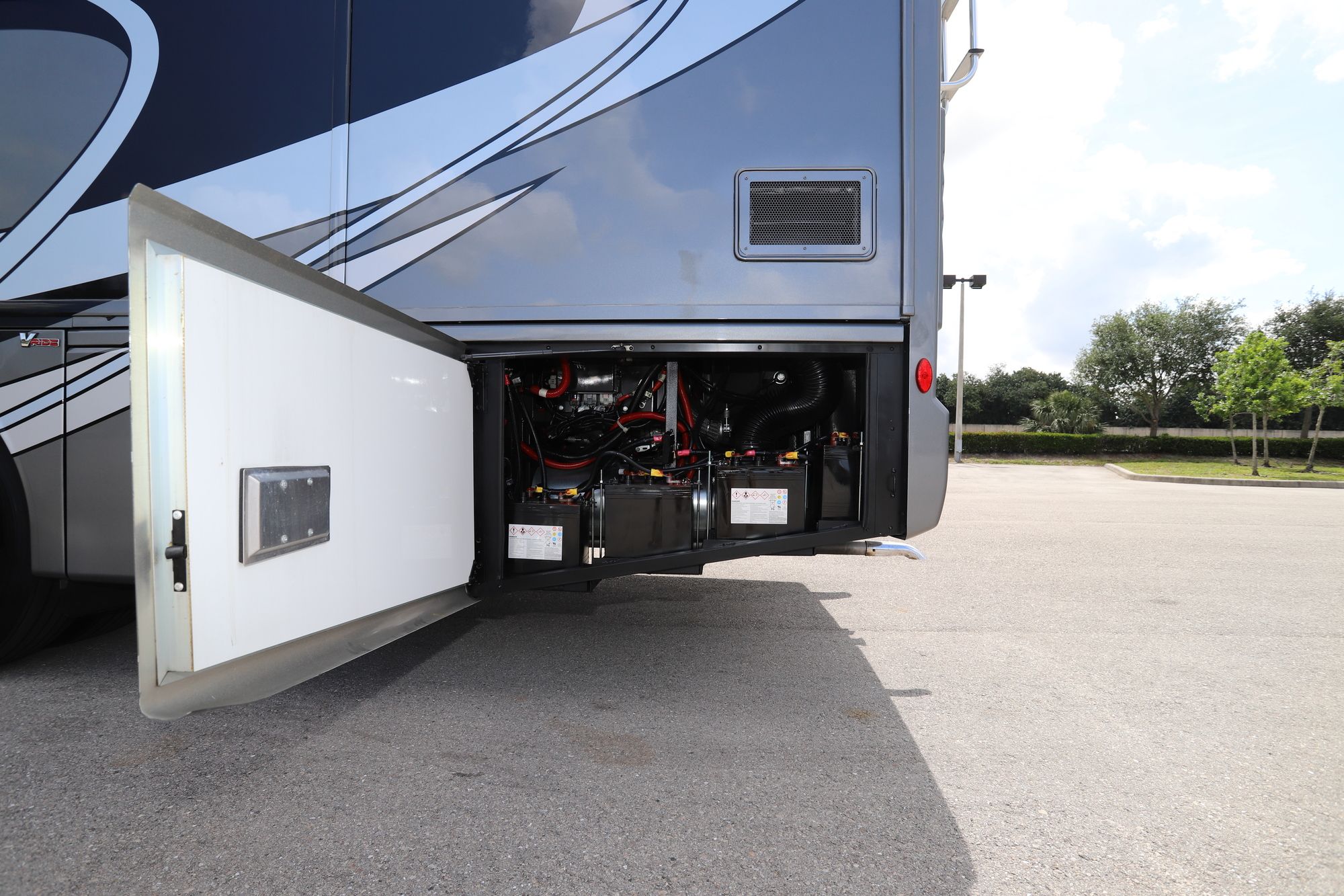 Used 2020 Fleetwood Discovery 38K Class A  For Sale