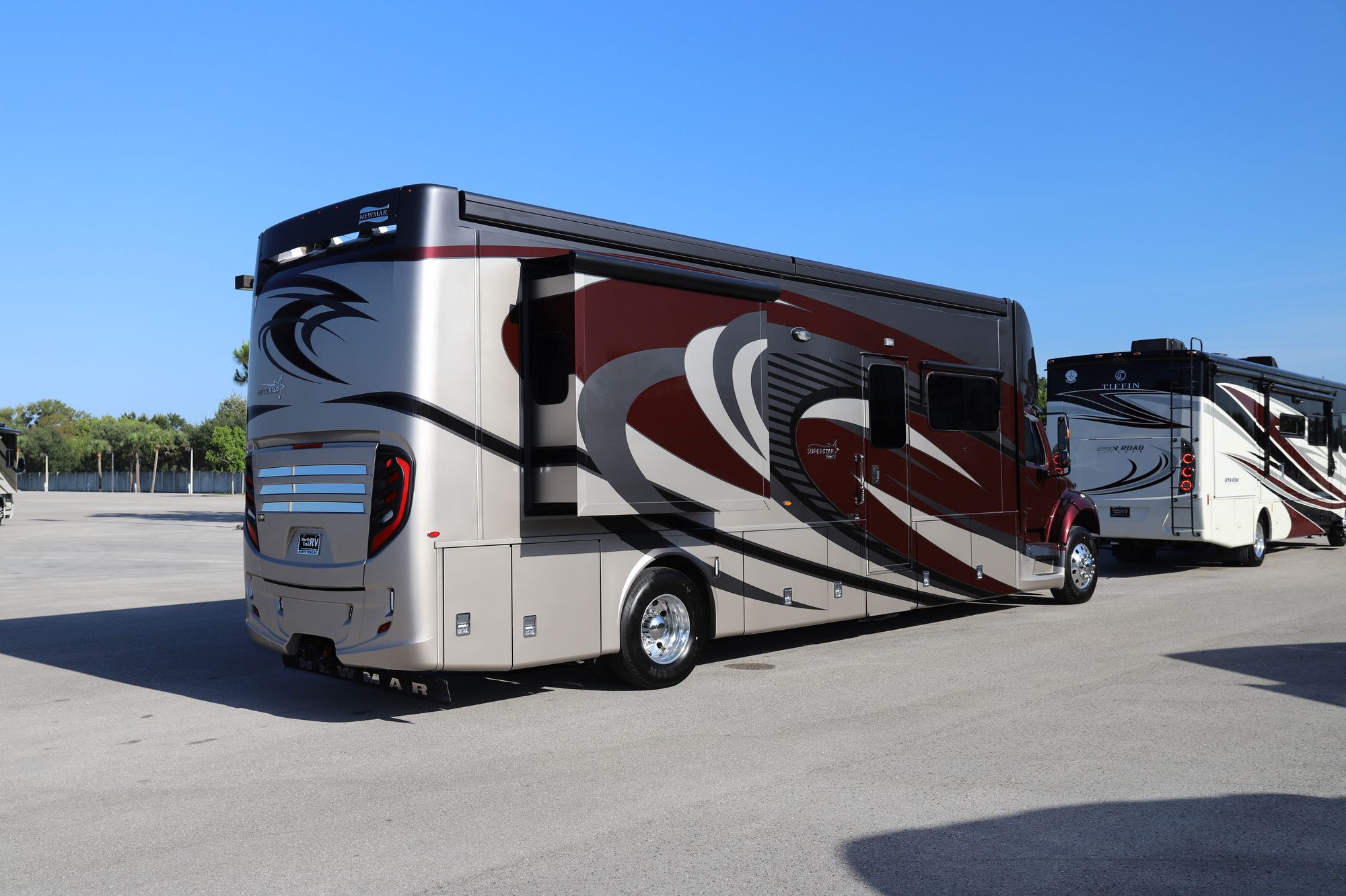 Used 2020 Newmar Super Star 3746 Super C  For Sale