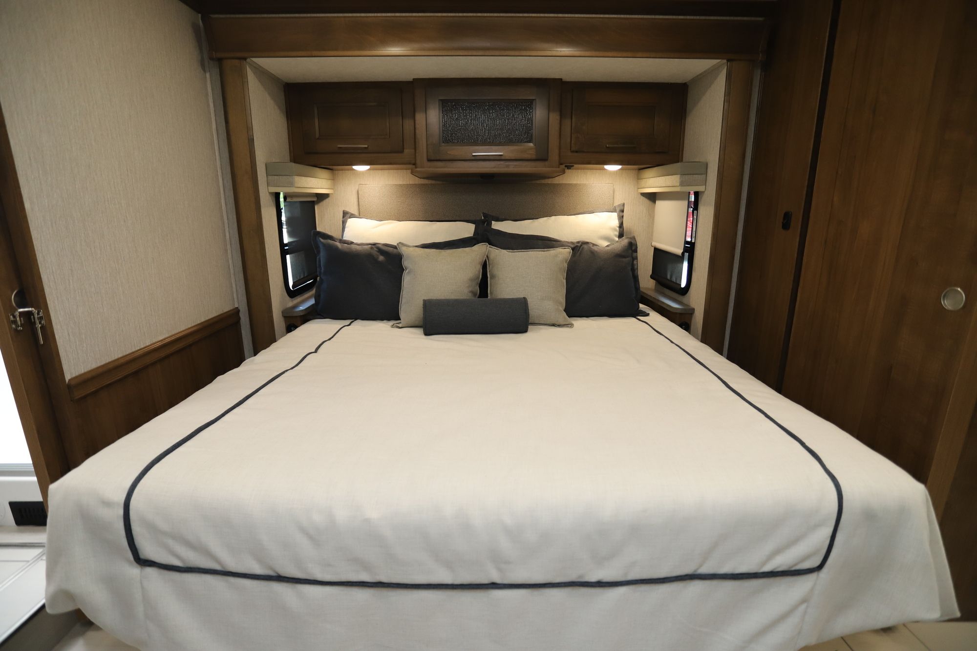 Used 2021 Coachmen Sports Coach 402T Class A  For Sale