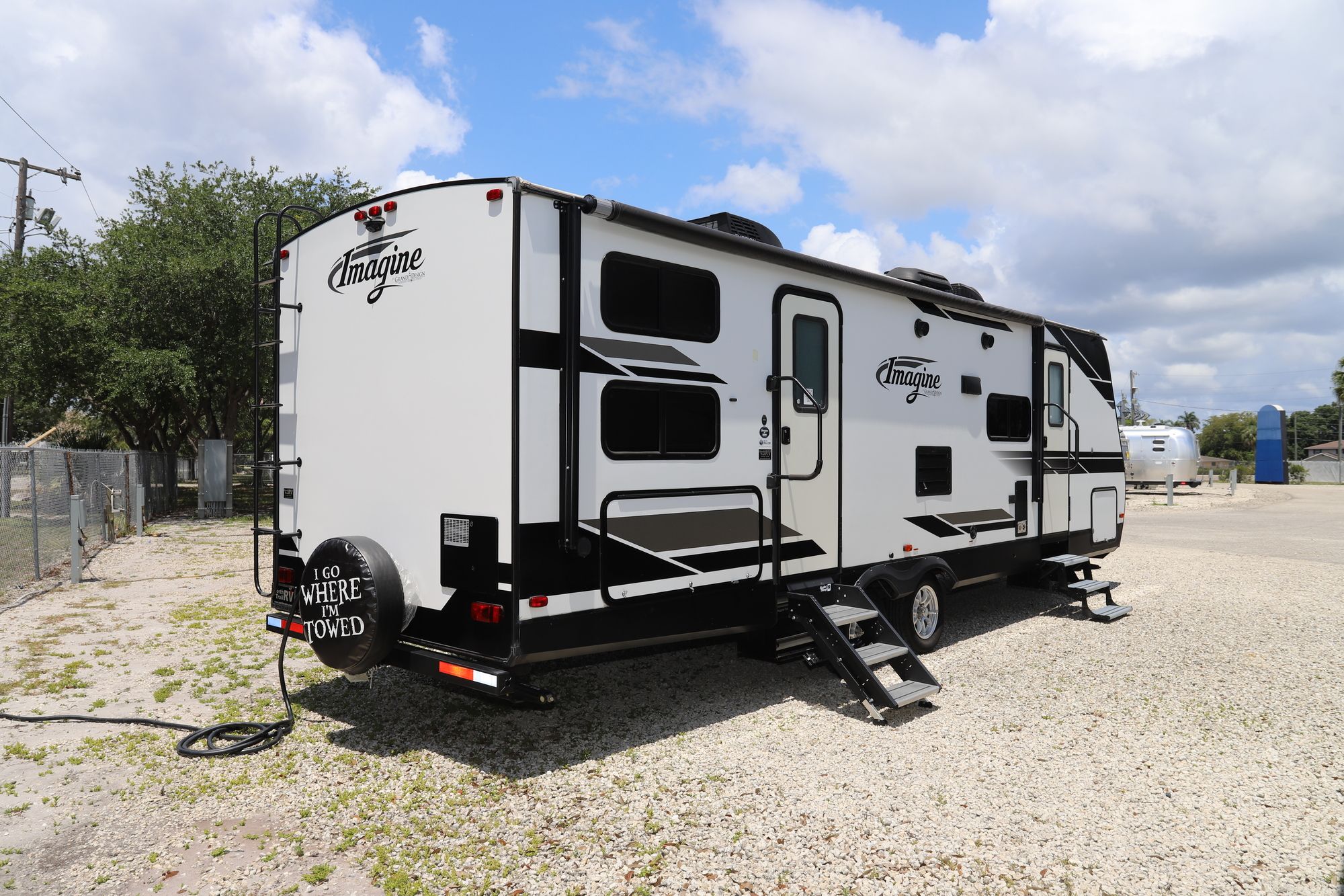 Used 2019 Grand Design Imagine 2800BH Travel Trailer  For Sale