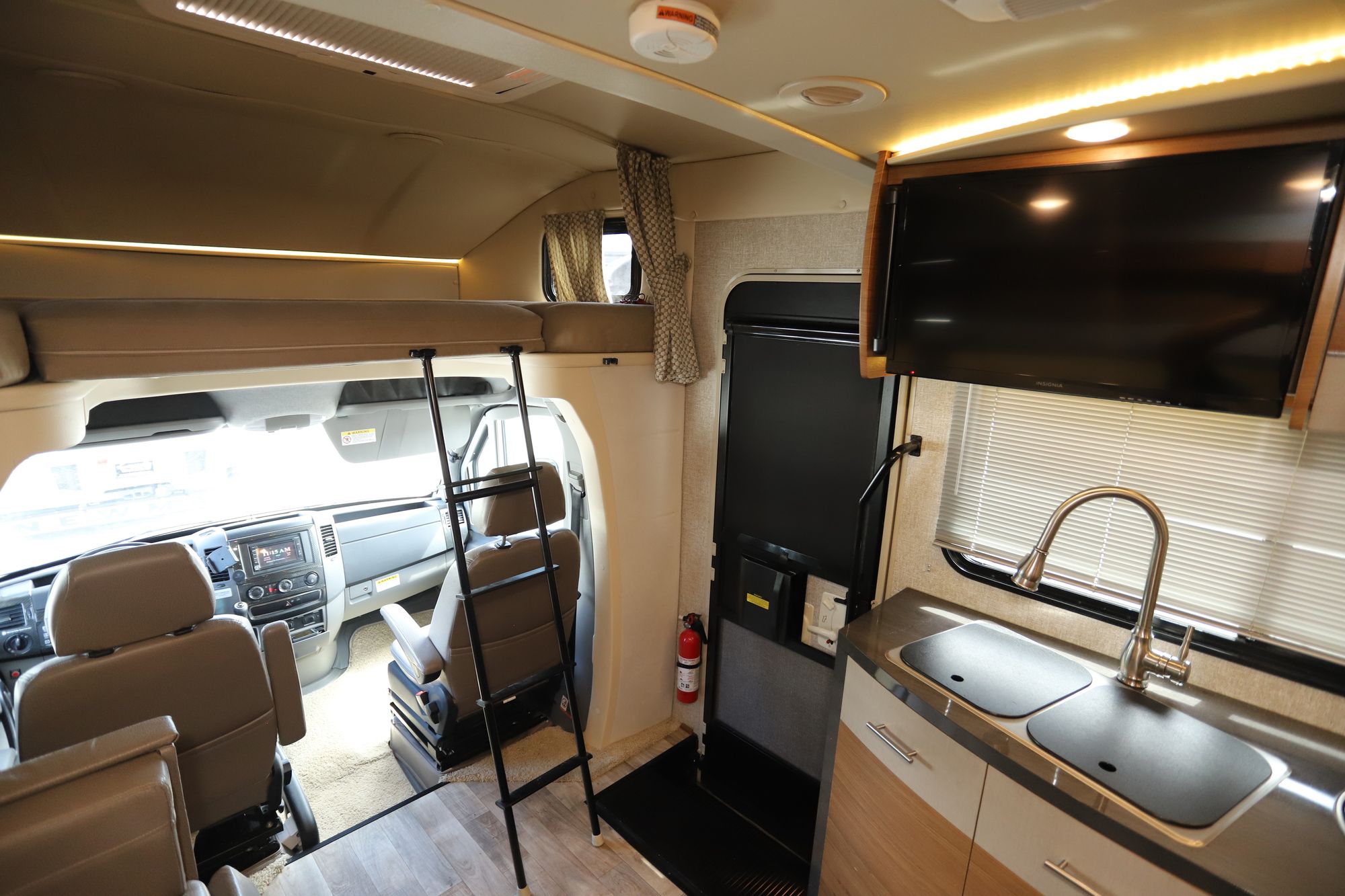 Used 2016 Winnebago Navion 24J Class C  For Sale