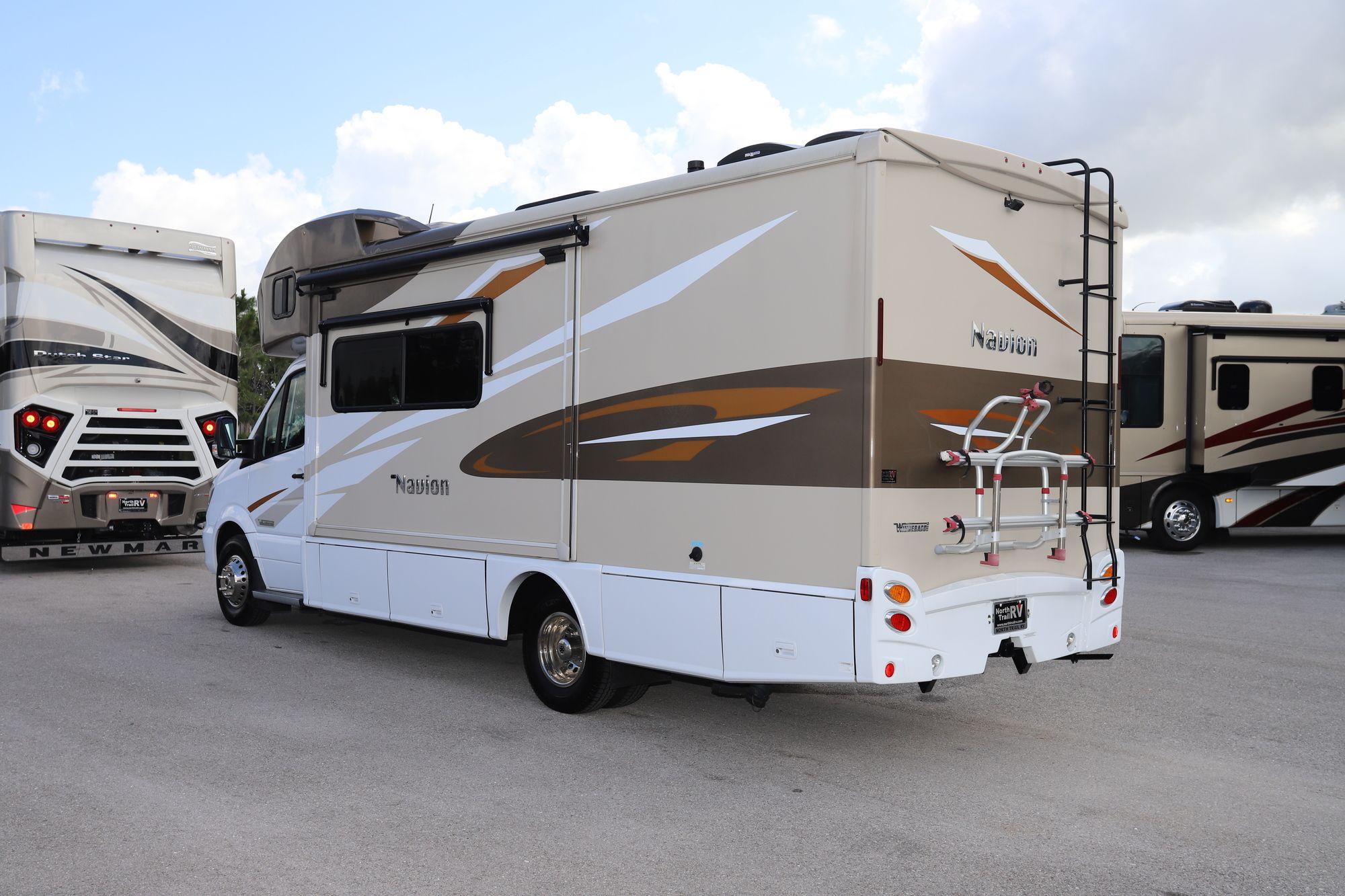 Used 2016 Winnebago Navion 24J Class C  For Sale