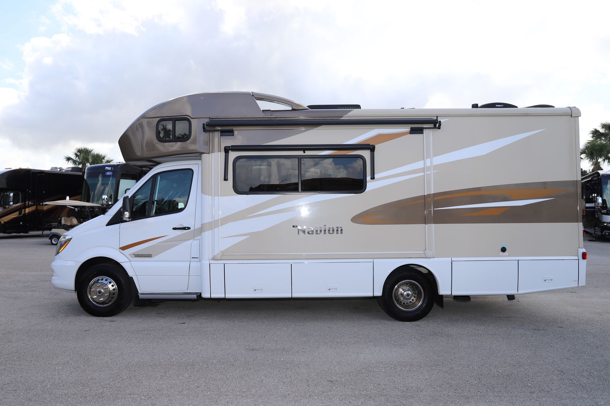 Used 2016 Winnebago Navion 24J Class C  For Sale