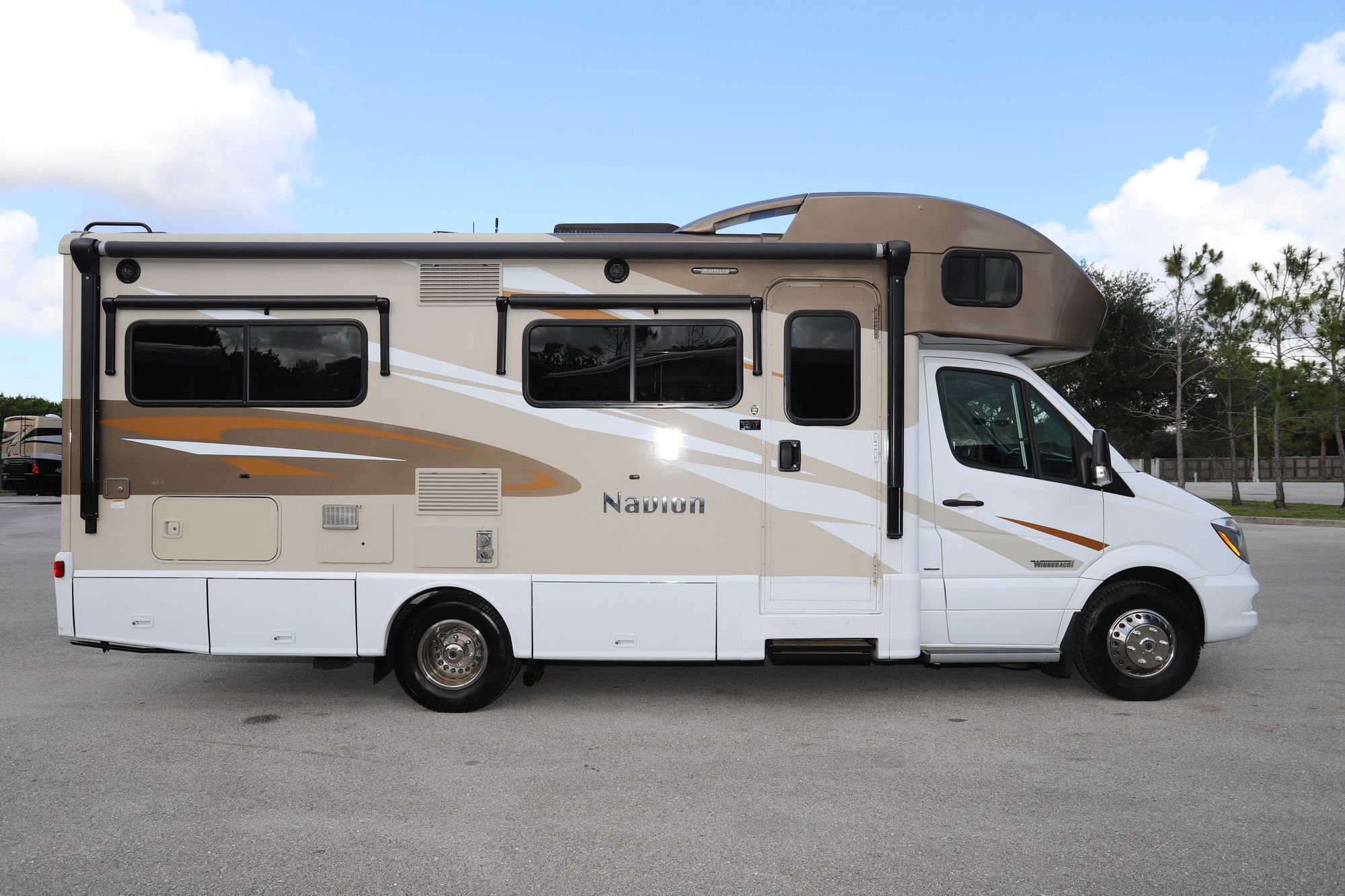 Used 2016 Winnebago Navion 24J Class C  For Sale